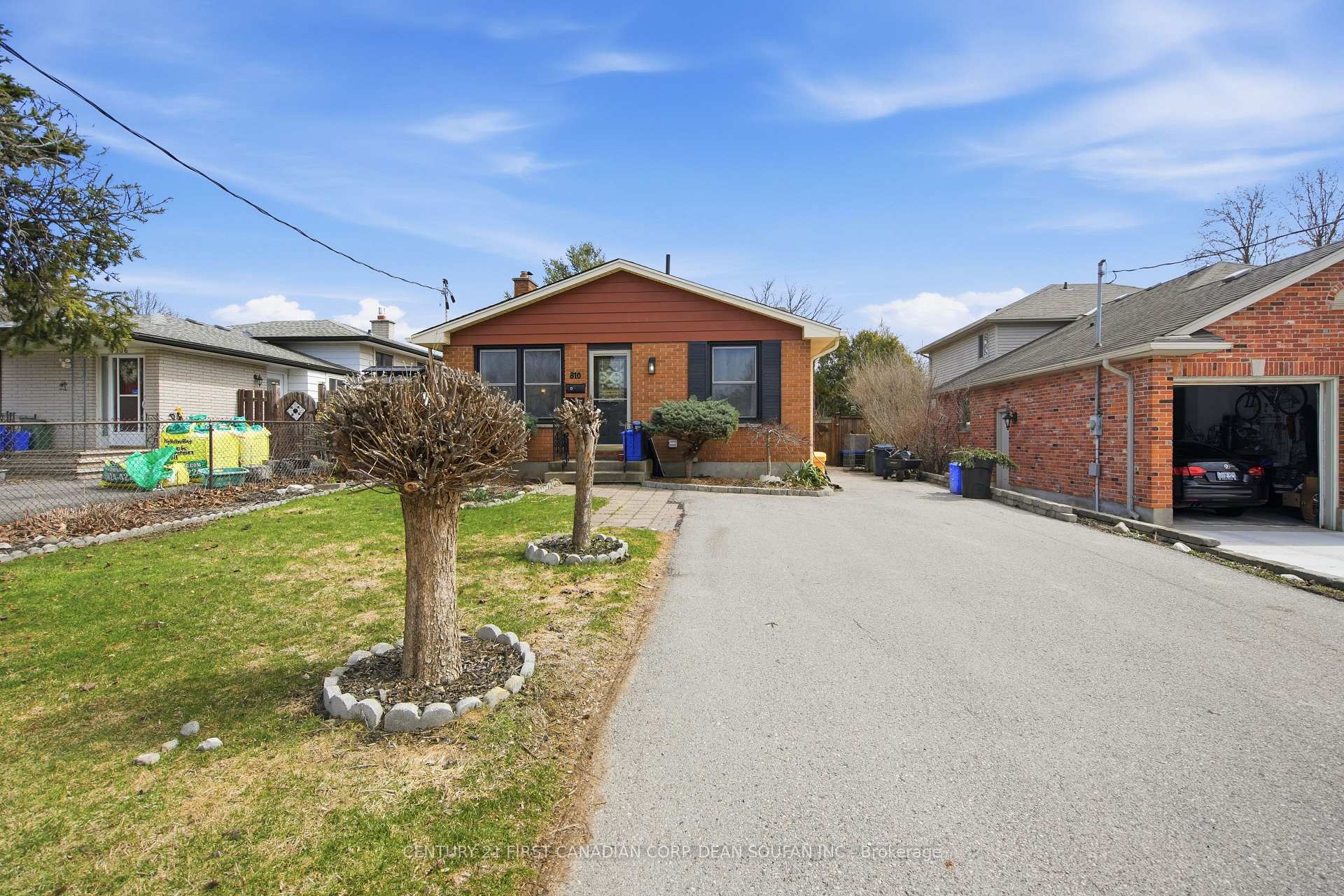 Photo of 810 Easy Street