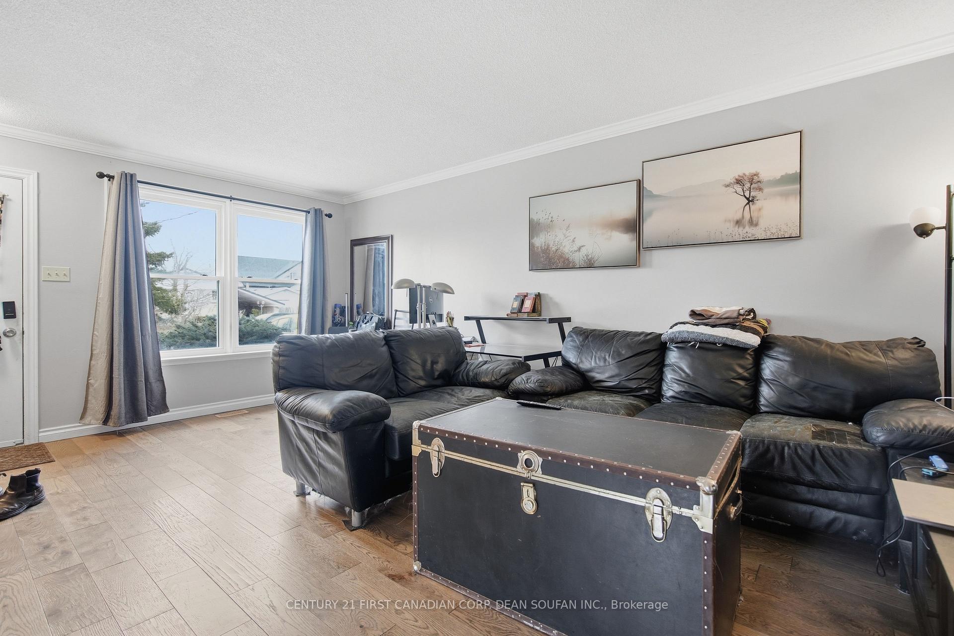 Photo 8 of 810 Easy Street, London, South R — HOMEH