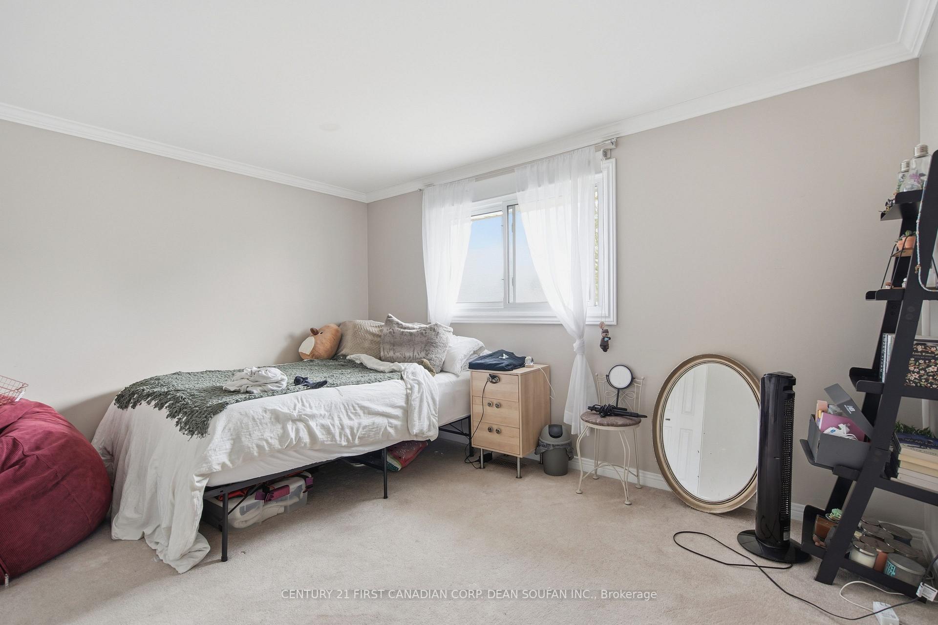 Photo 15 of 810 Easy Street, London, South R — HOMEH