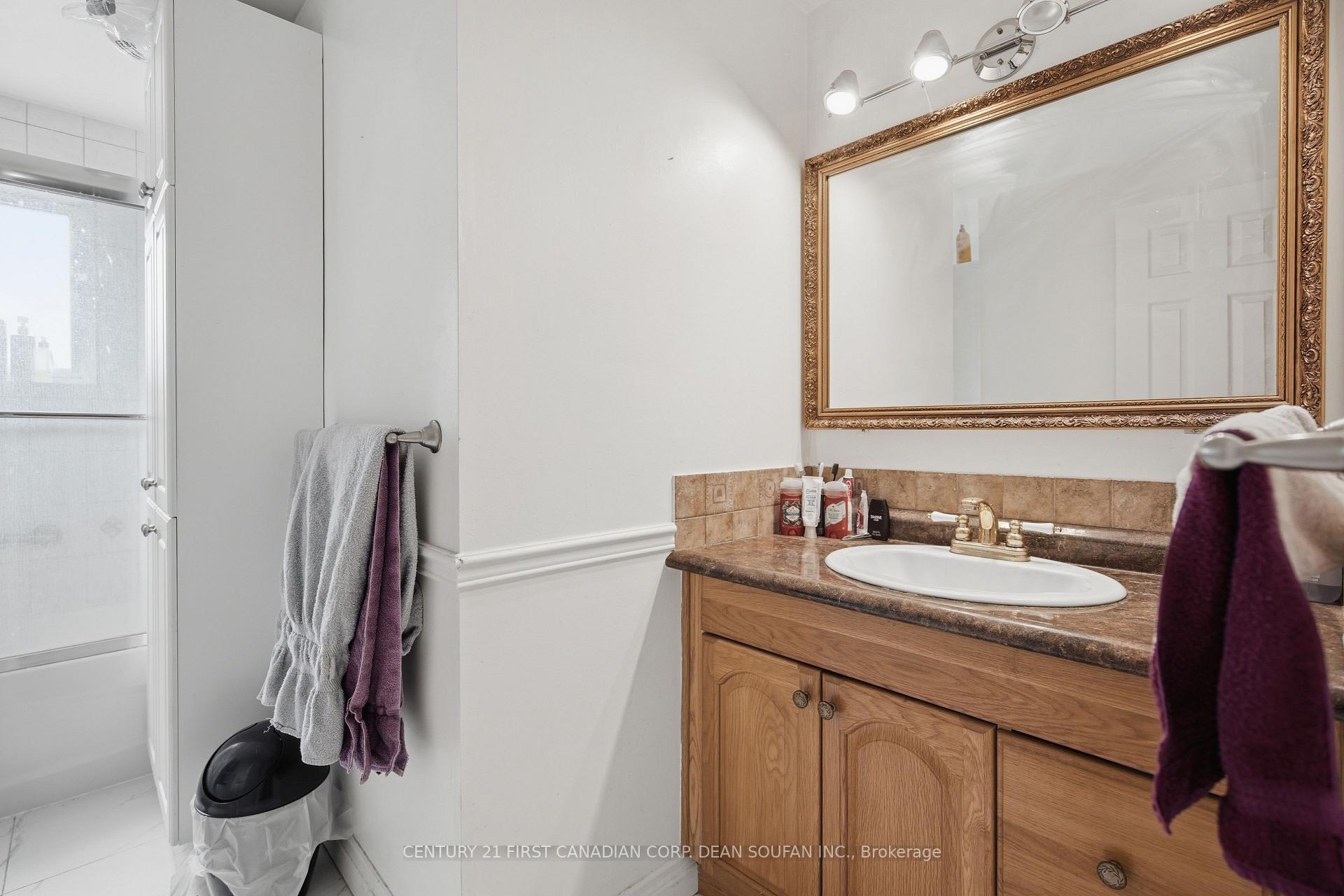 Photo 21 of 810 Easy Street, London, South R — HOMEH