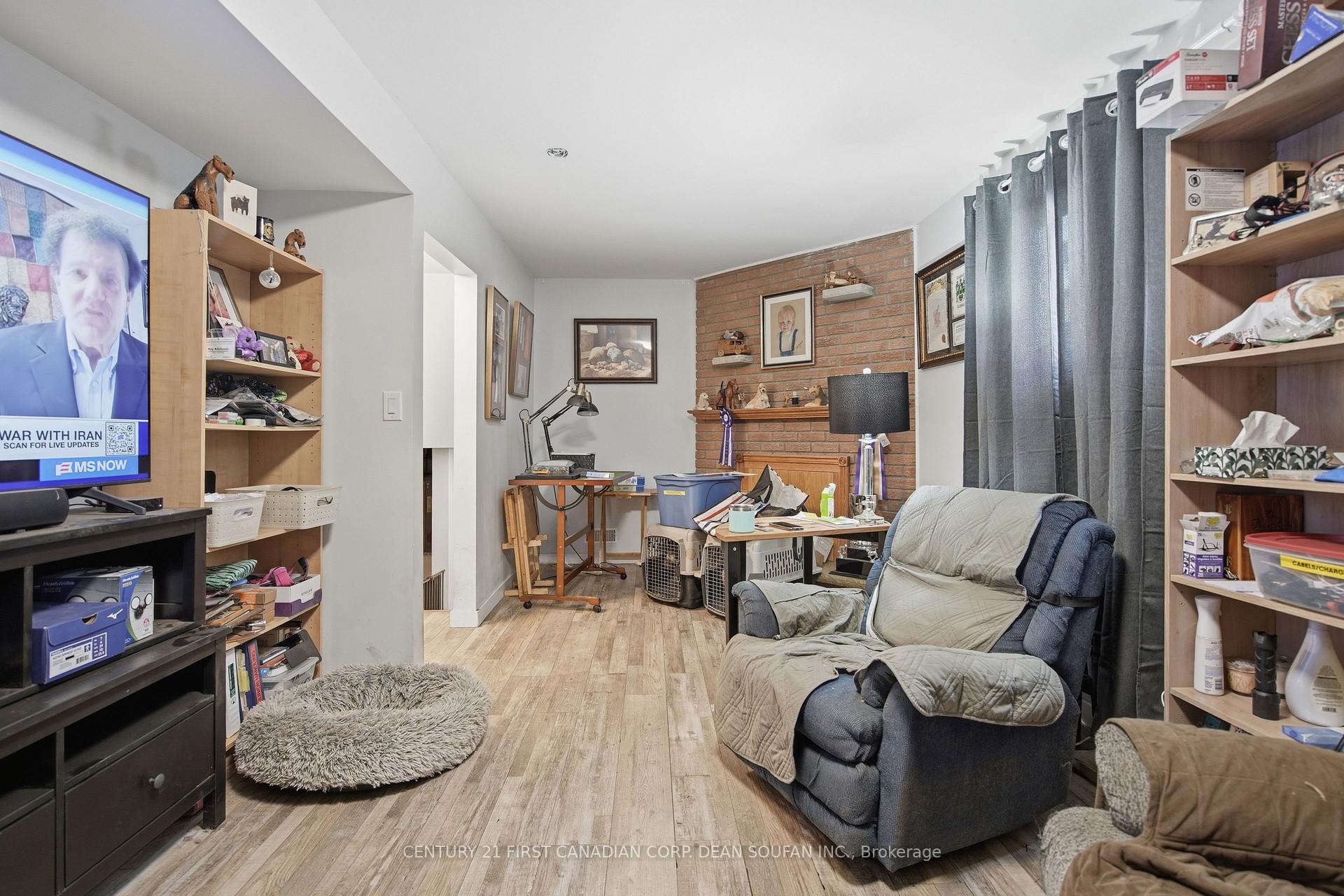 Photo 26 of 810 Easy Street, London, South R — HOMEH