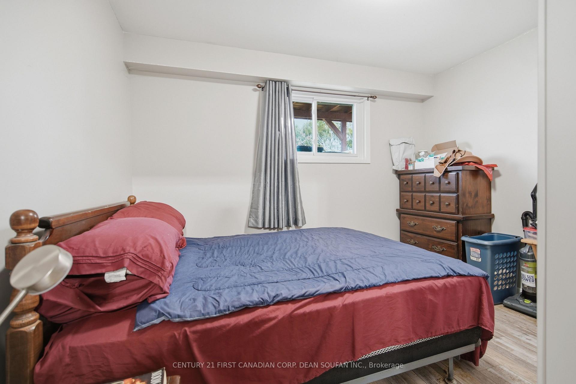 Photo 27 of 810 Easy Street, London, South R — HOMEH