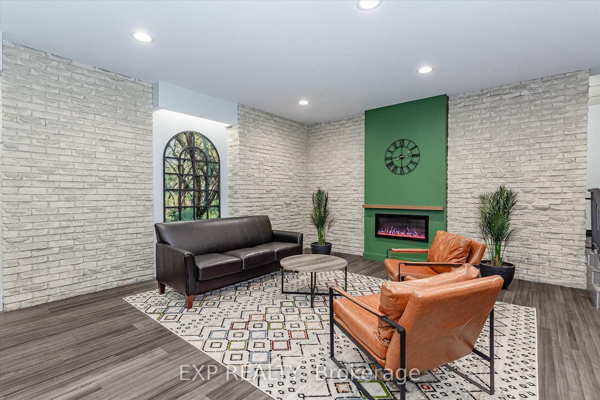 Photo 6 of Unit 301, 93 Westwood Road, Guelph, Willow West/Sugarbush/West Acres — HOMEH