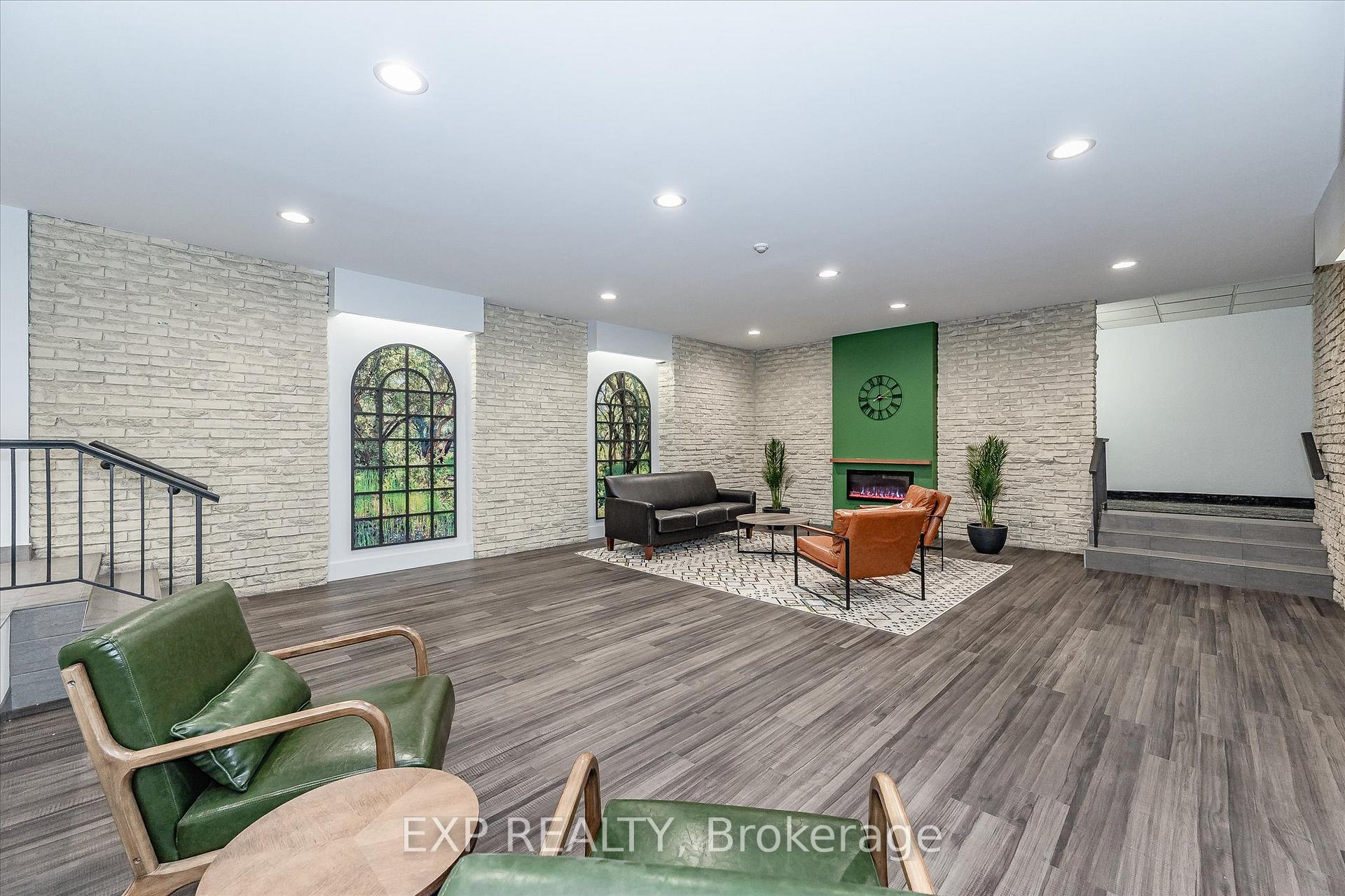 Photo 7 of Unit 301, 93 Westwood Road, Guelph, Willow West/Sugarbush/West Acres — HOMEH