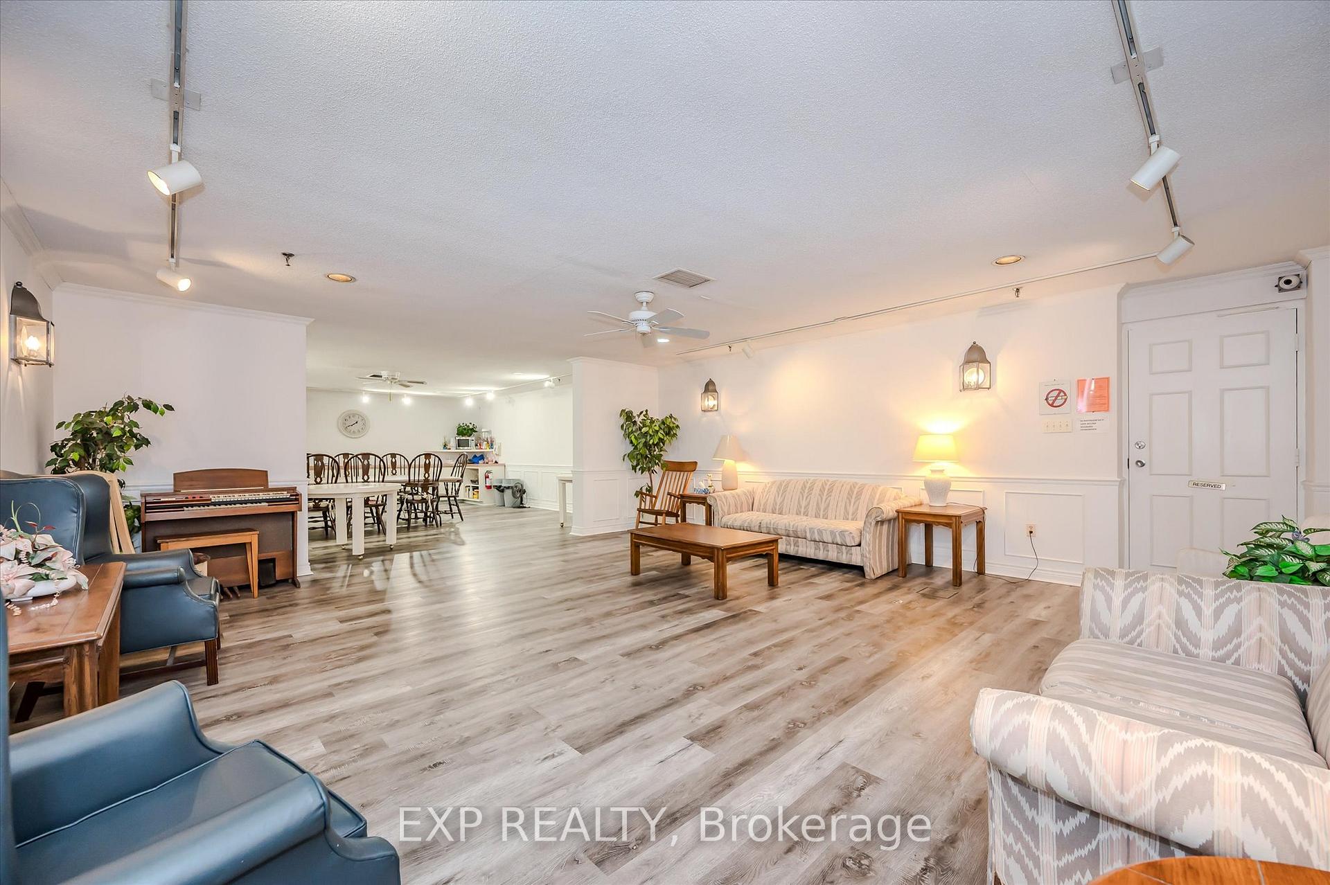 Photo 15 of Unit 301, 93 Westwood Road, Guelph, Willow West/Sugarbush/West Acres — HOMEH