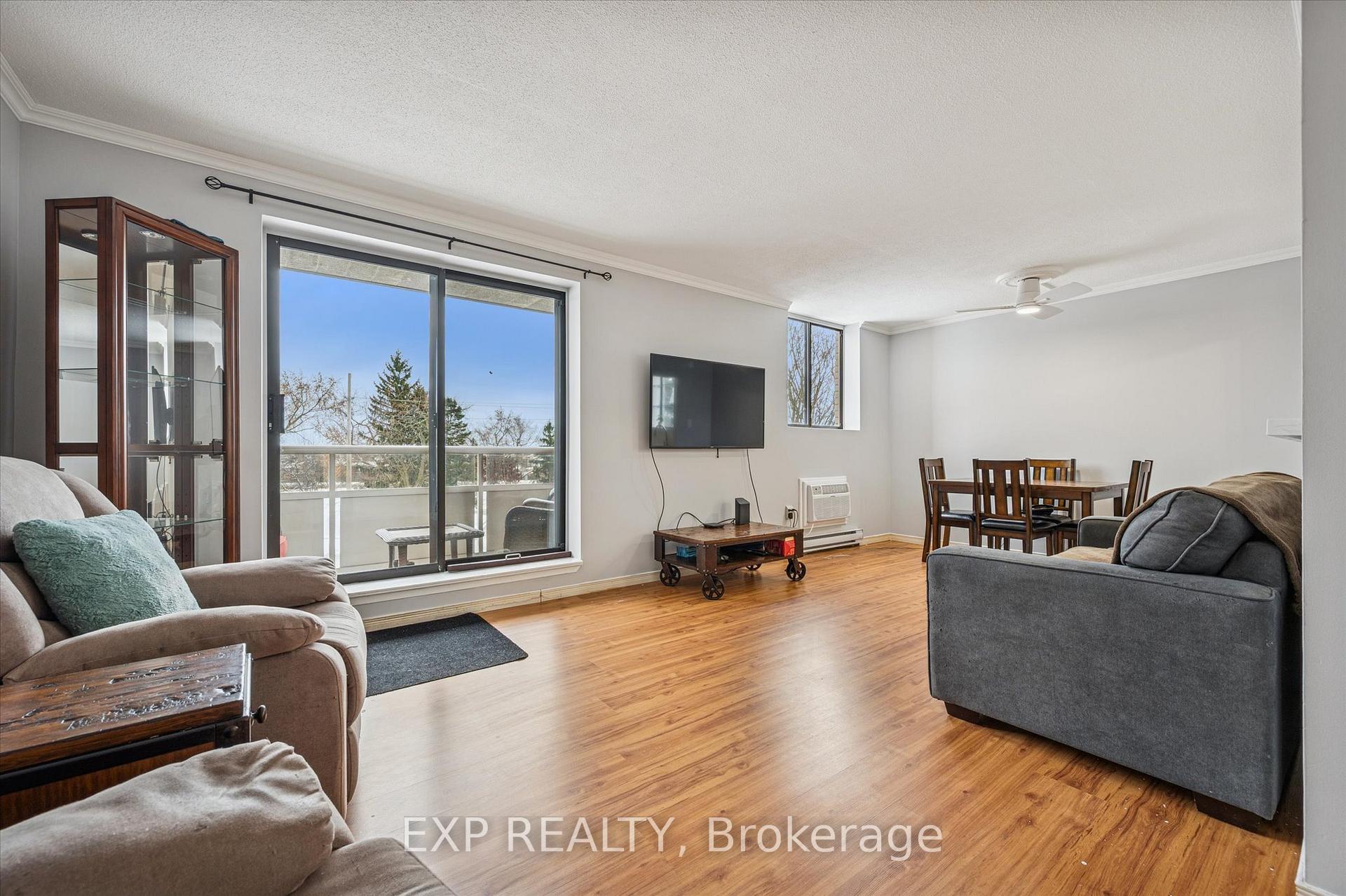 Photo 18 of Unit 301, 93 Westwood Road, Guelph, Willow West/Sugarbush/West Acres — HOMEH