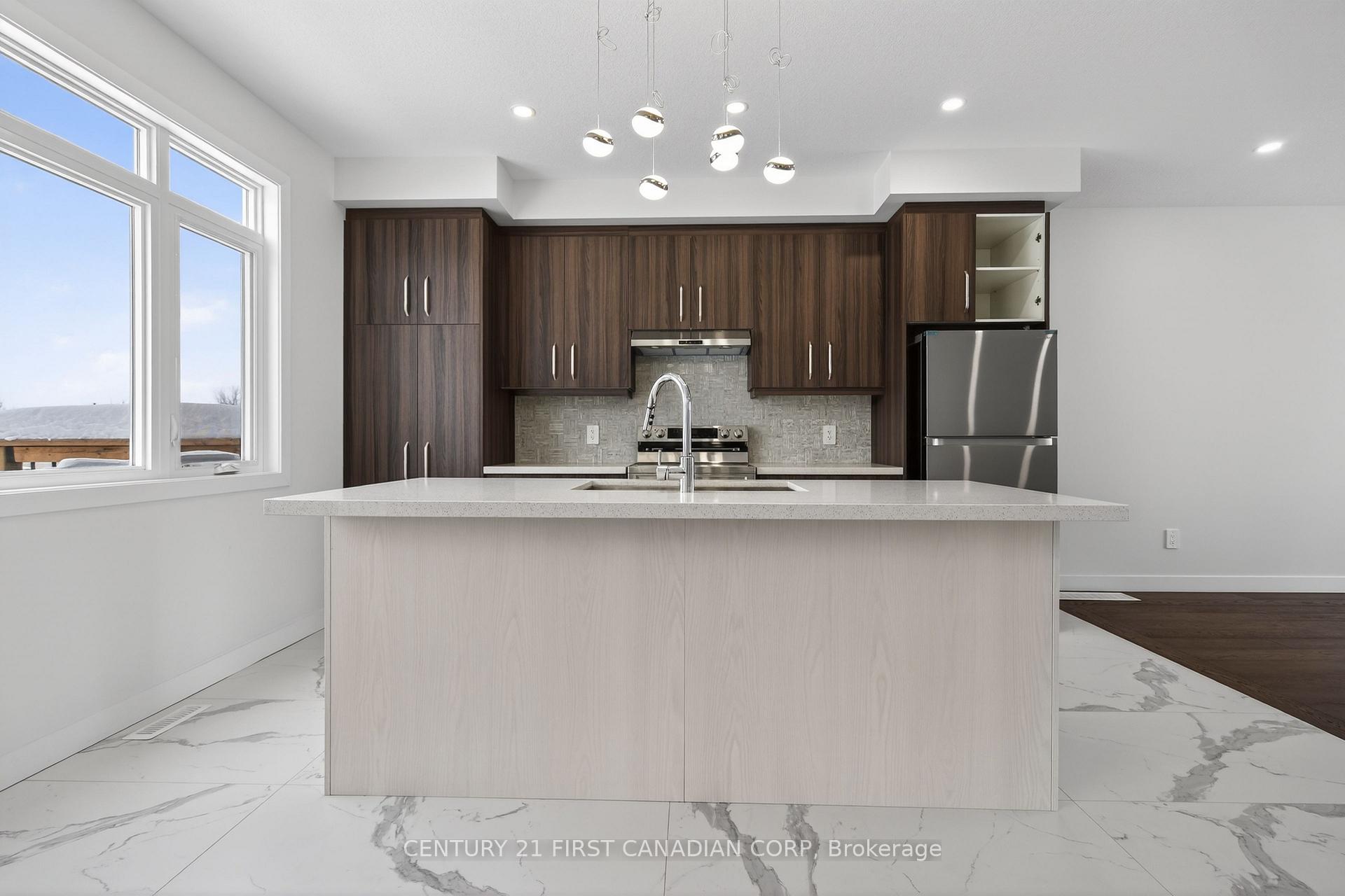 Photo 14 of Unit 16, 349 Southdale Road E, London, South W — HOMEH