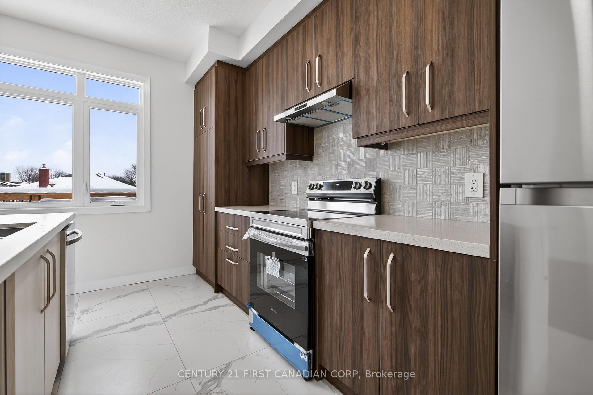 Photo 17 of Unit 16, 349 Southdale Road E, London, South W — HOMEH