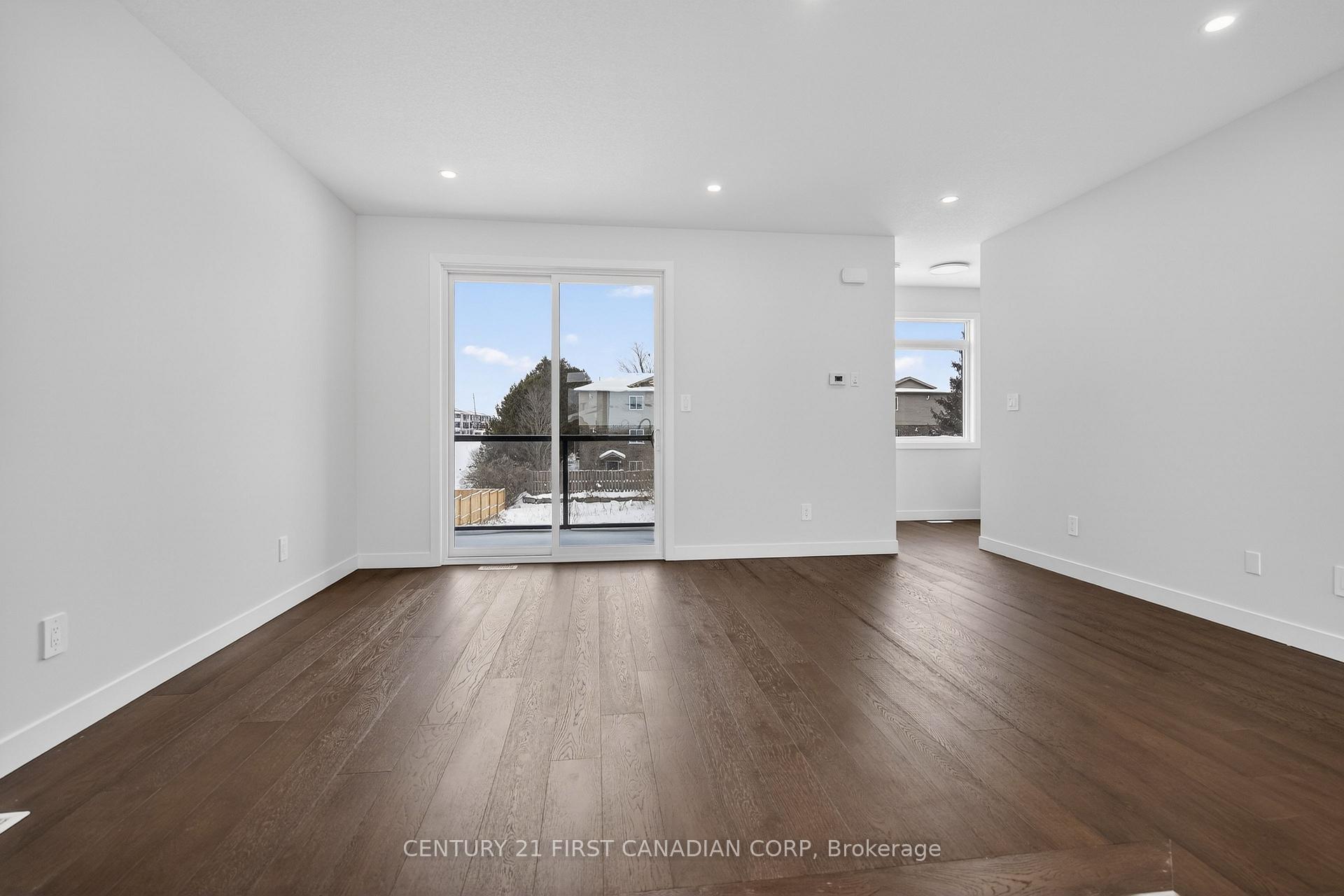Photo 20 of Unit 16, 349 Southdale Road E, London, South W — HOMEH