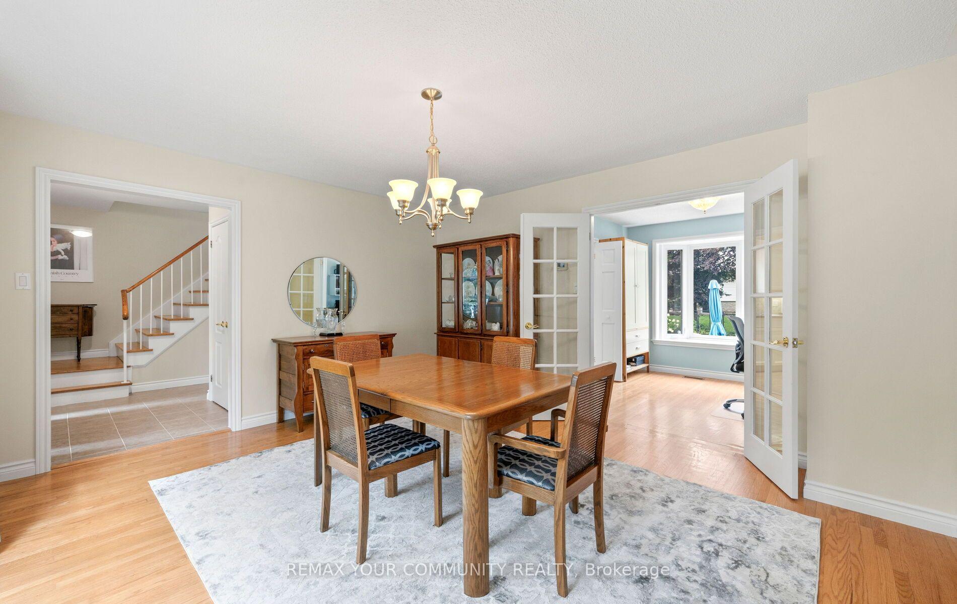 Photo 6 of 10 Glenview Drive, Aurora, Aurora Highlands — HOMEH