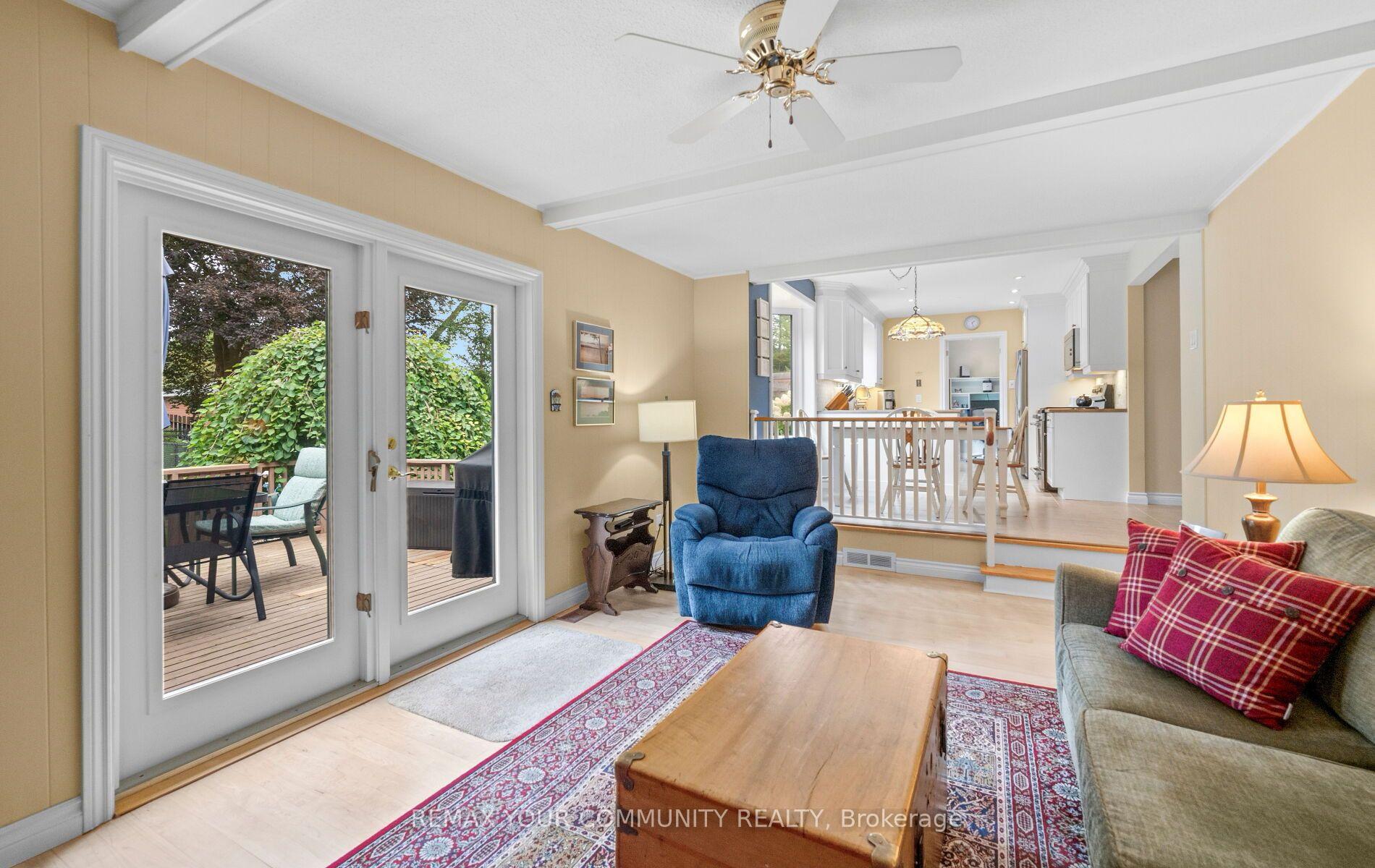 Photo 12 of 10 Glenview Drive, Aurora, Aurora Highlands — HOMEH