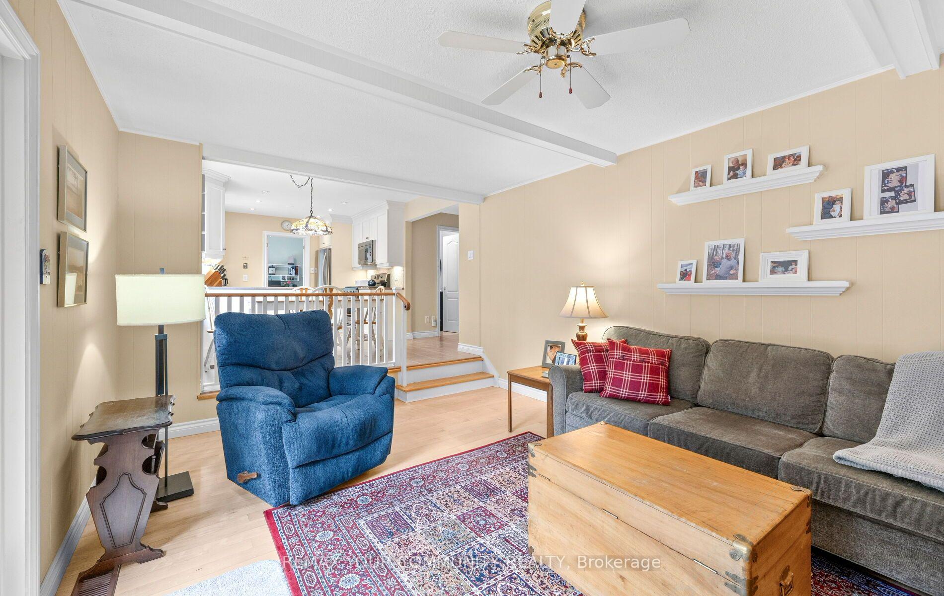 Photo 14 of 10 Glenview Drive, Aurora, Aurora Highlands — HOMEH