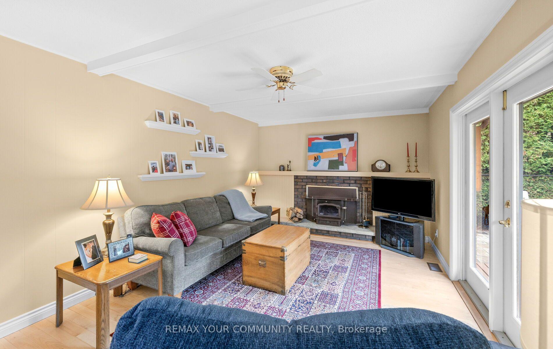 Photo 15 of 10 Glenview Drive, Aurora, Aurora Highlands — HOMEH