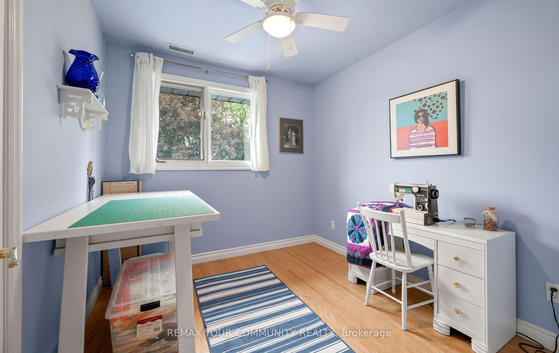 Photo 24 of 10 Glenview Drive, Aurora, Aurora Highlands — HOMEH