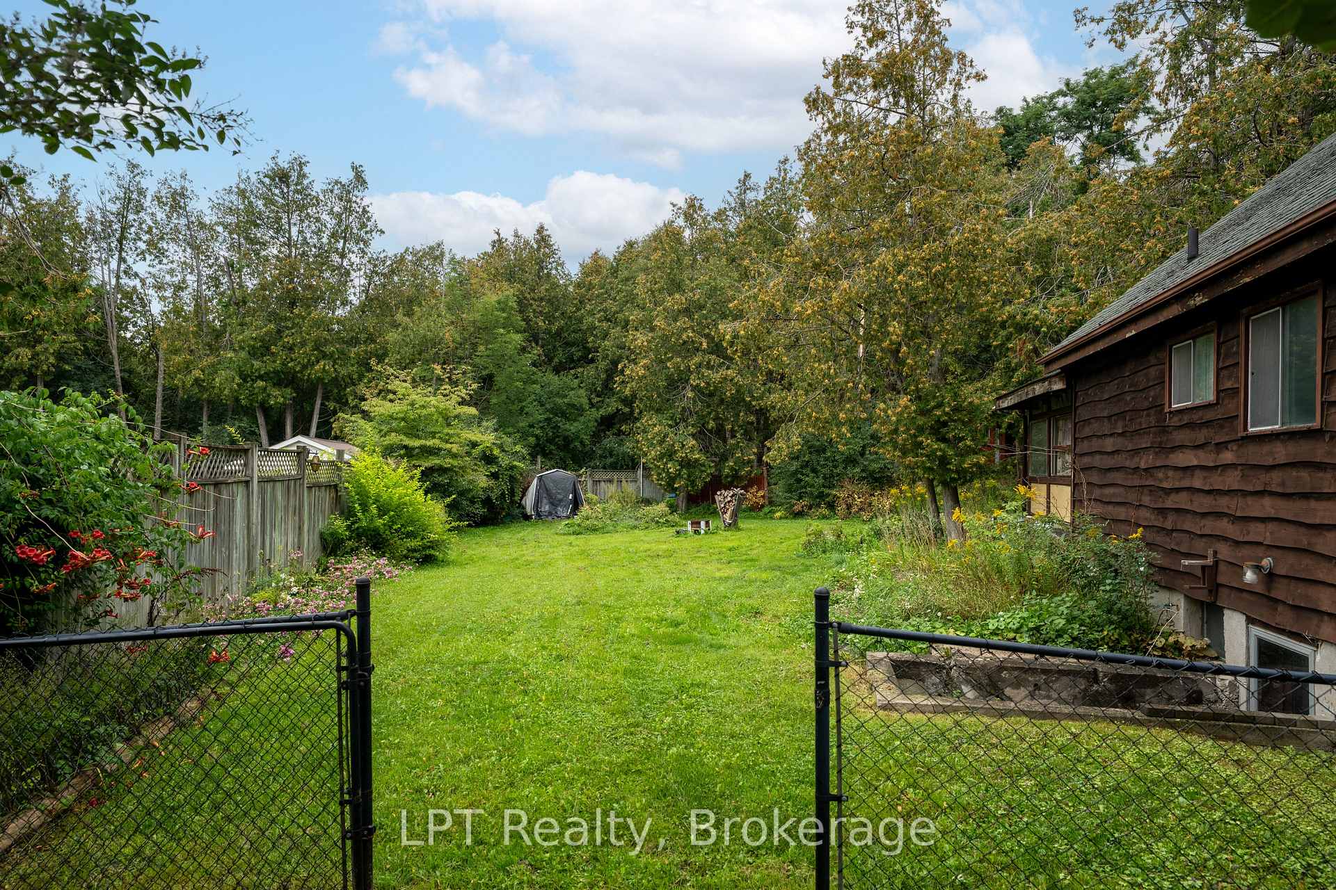 Photo 8 of 1201 Meadowview Road, Kawartha Lakes, Emily — HOMEH