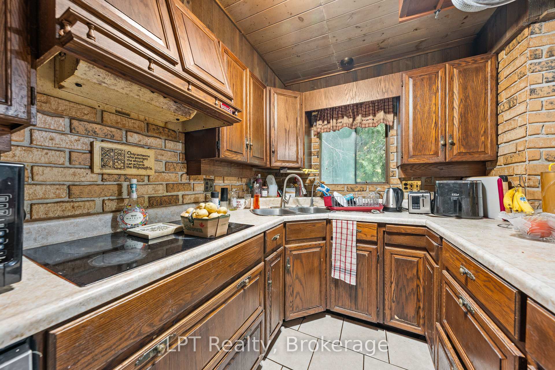 Photo 26 of 1201 Meadowview Road, Kawartha Lakes, Emily — HOMEH