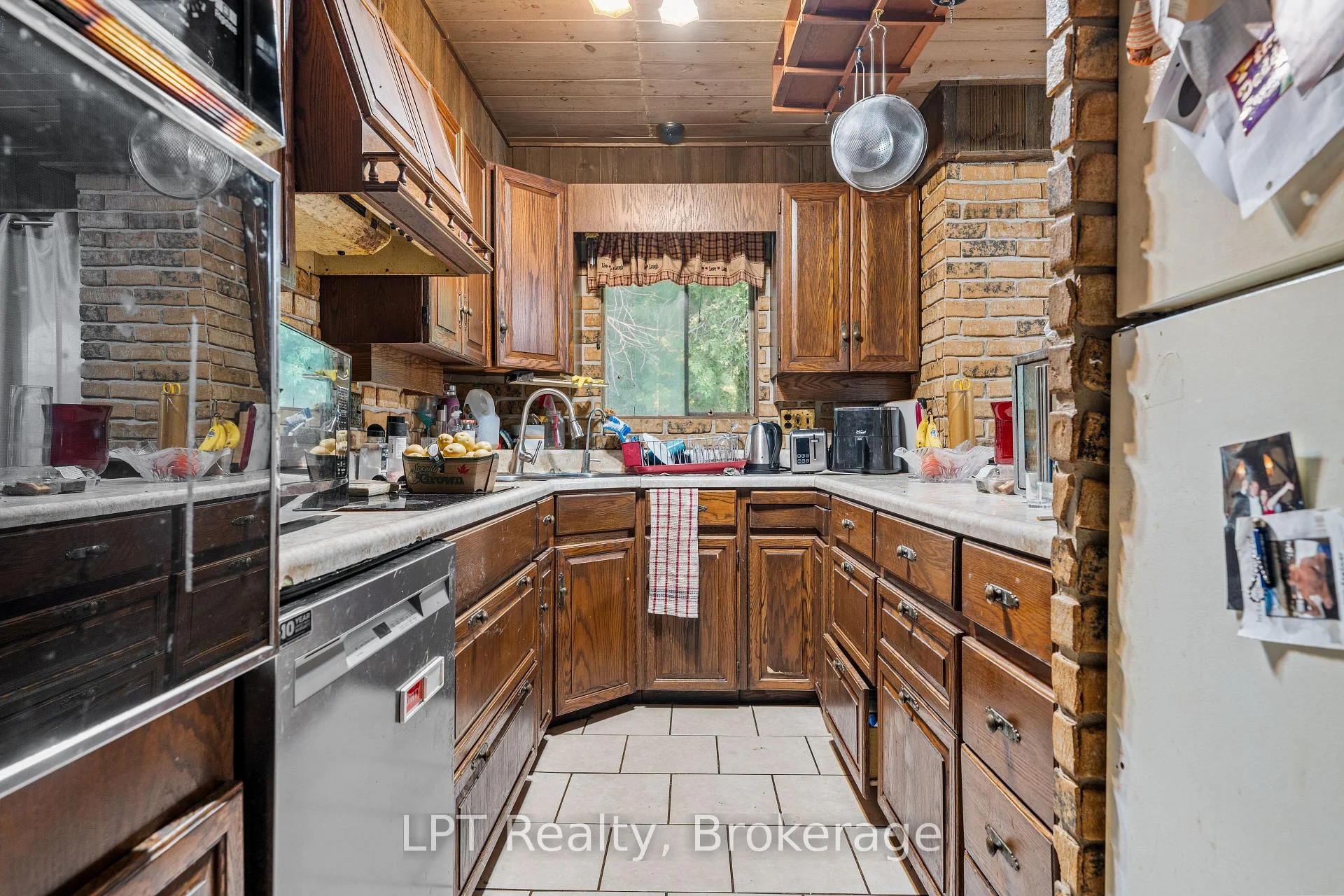Photo 24 of 1201 Meadowview Road, Kawartha Lakes, Emily — HOMEH