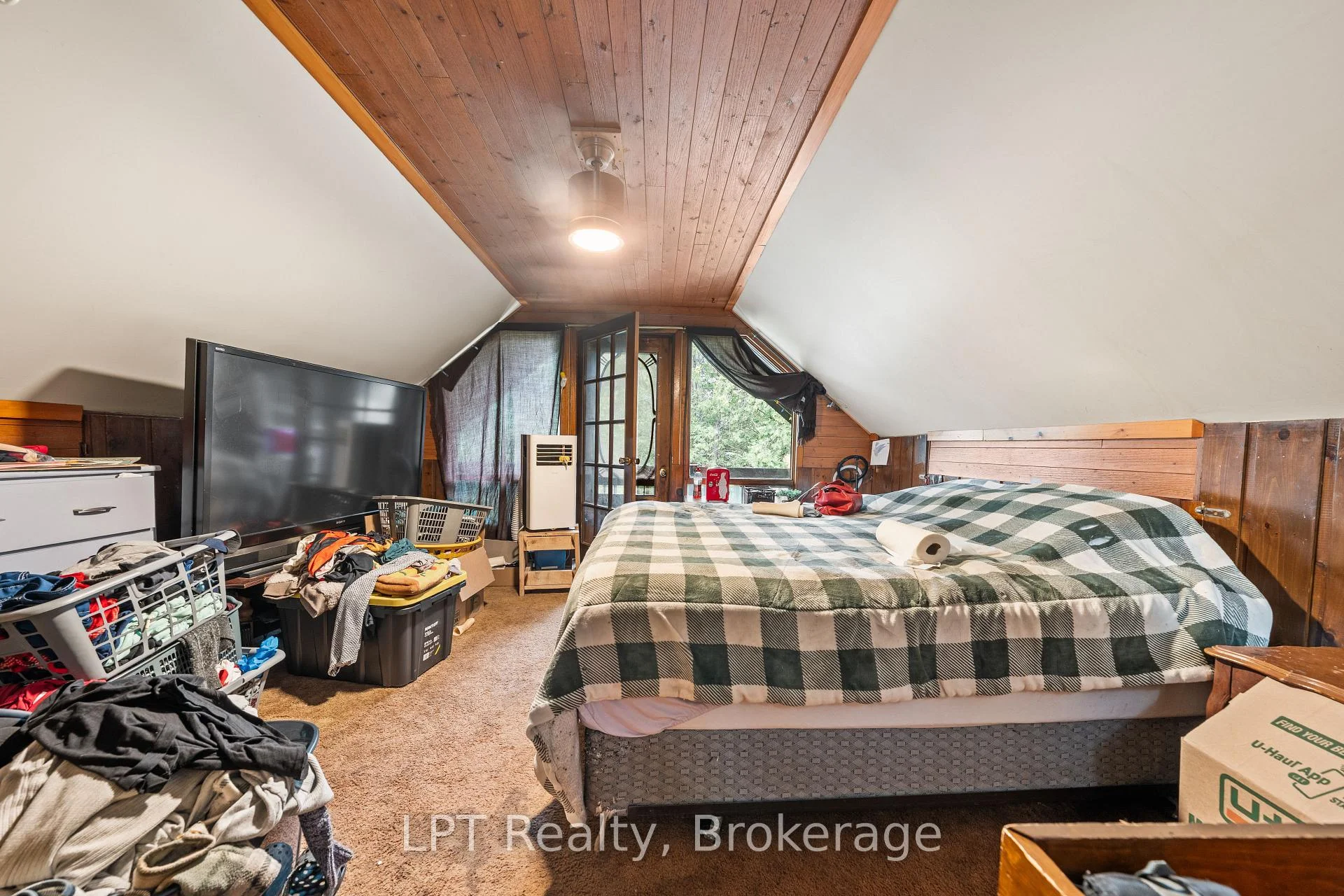 Photo 32 of 1201 Meadowview Road, Kawartha Lakes, Emily — HOMEH