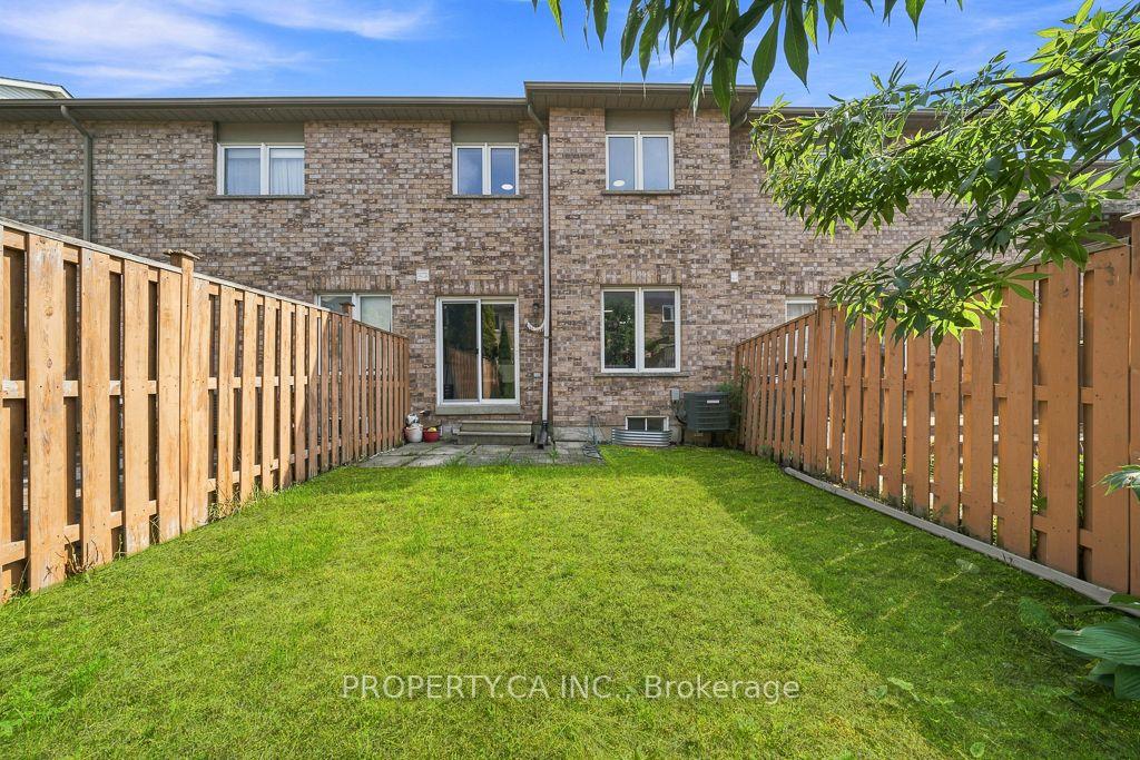 Photo 41 of 56 Goode Street, Richmond Hill, Rouge Woods — HOMEH