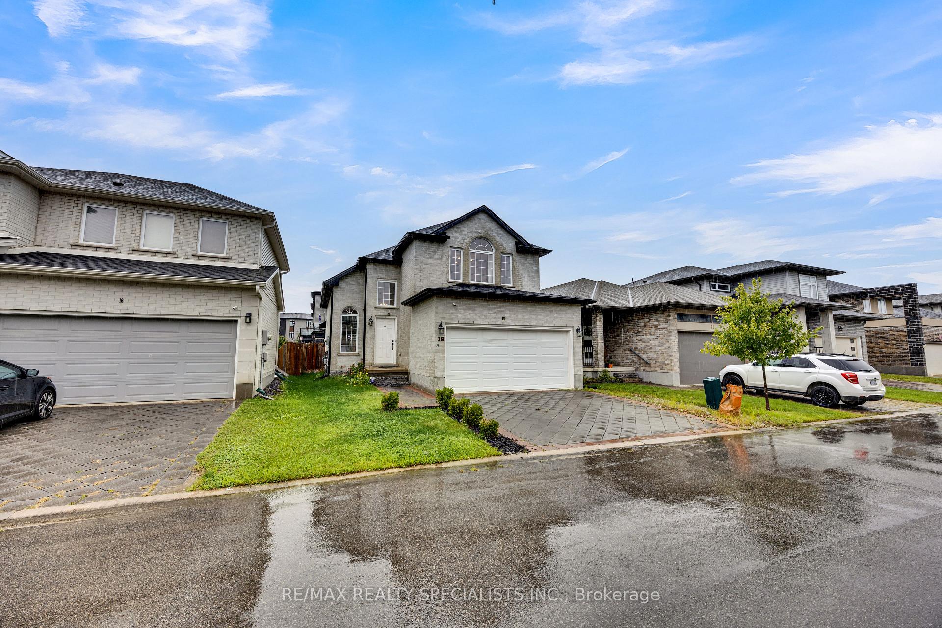 Photo 4 of Unit 18, 3270 Singleton Avenue, London, South W — HOMEH