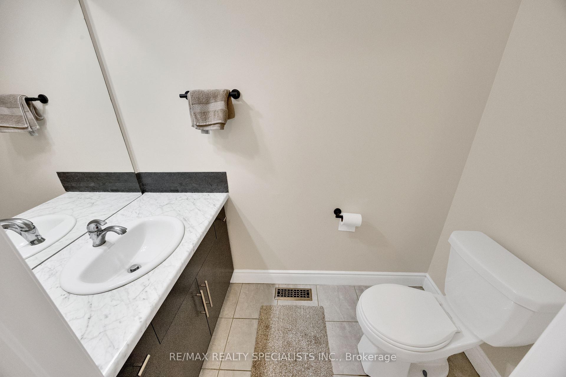 Photo 8 of Unit 18, 3270 Singleton Avenue, London, South W — HOMEH