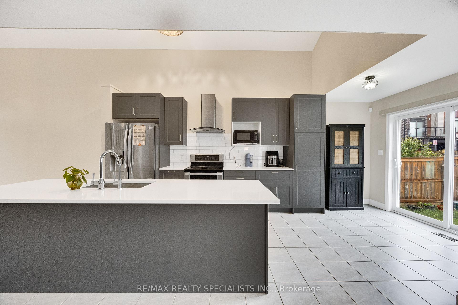 Photo 17 of Unit 18, 3270 Singleton Avenue, London, South W — HOMEH