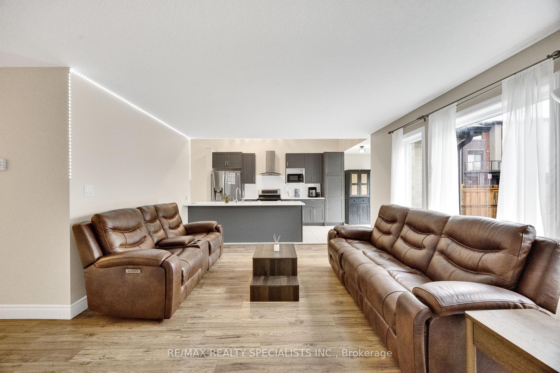 Photo 20 of Unit 18, 3270 Singleton Avenue, London, South W — HOMEH