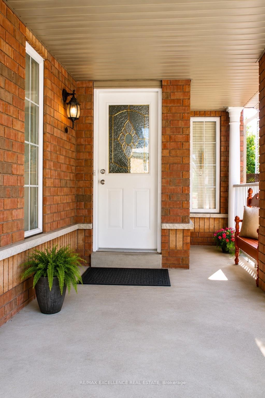 Photo 3 of 222 Vintage Gate, Brampton, Fletcher's Creek Village — HOMEH