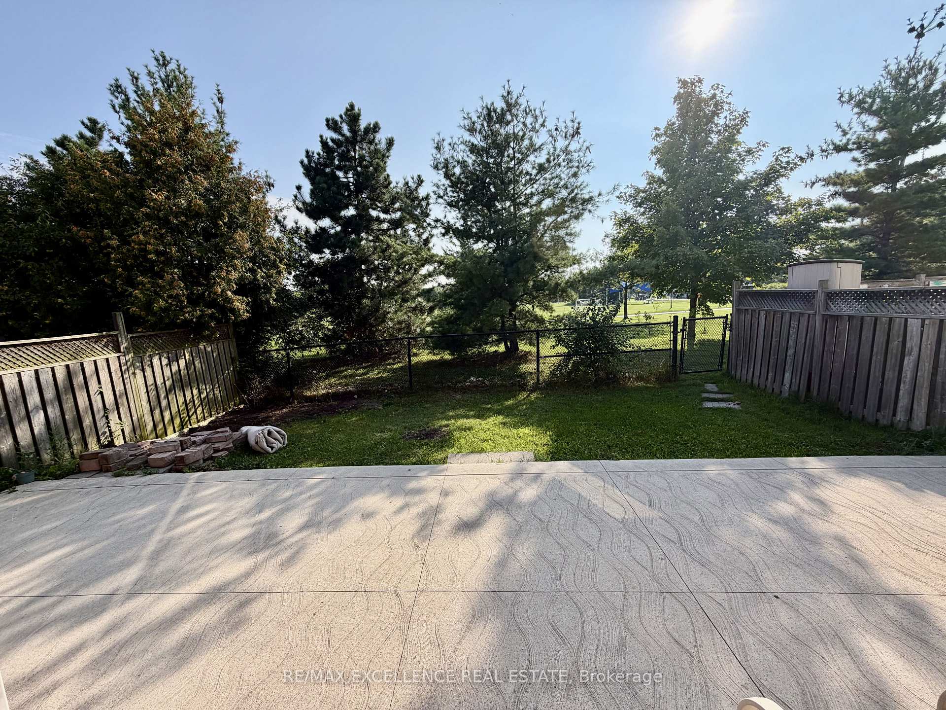 Photo 15 of 222 Vintage Gate, Brampton, Fletcher's Creek Village — HOMEH