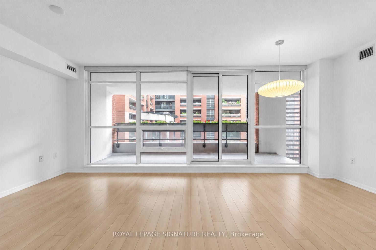 Photo 2 of Unit 331, 830 Lawrence Avenue W, North York, Yorkdale-Glen Park — HOMEH