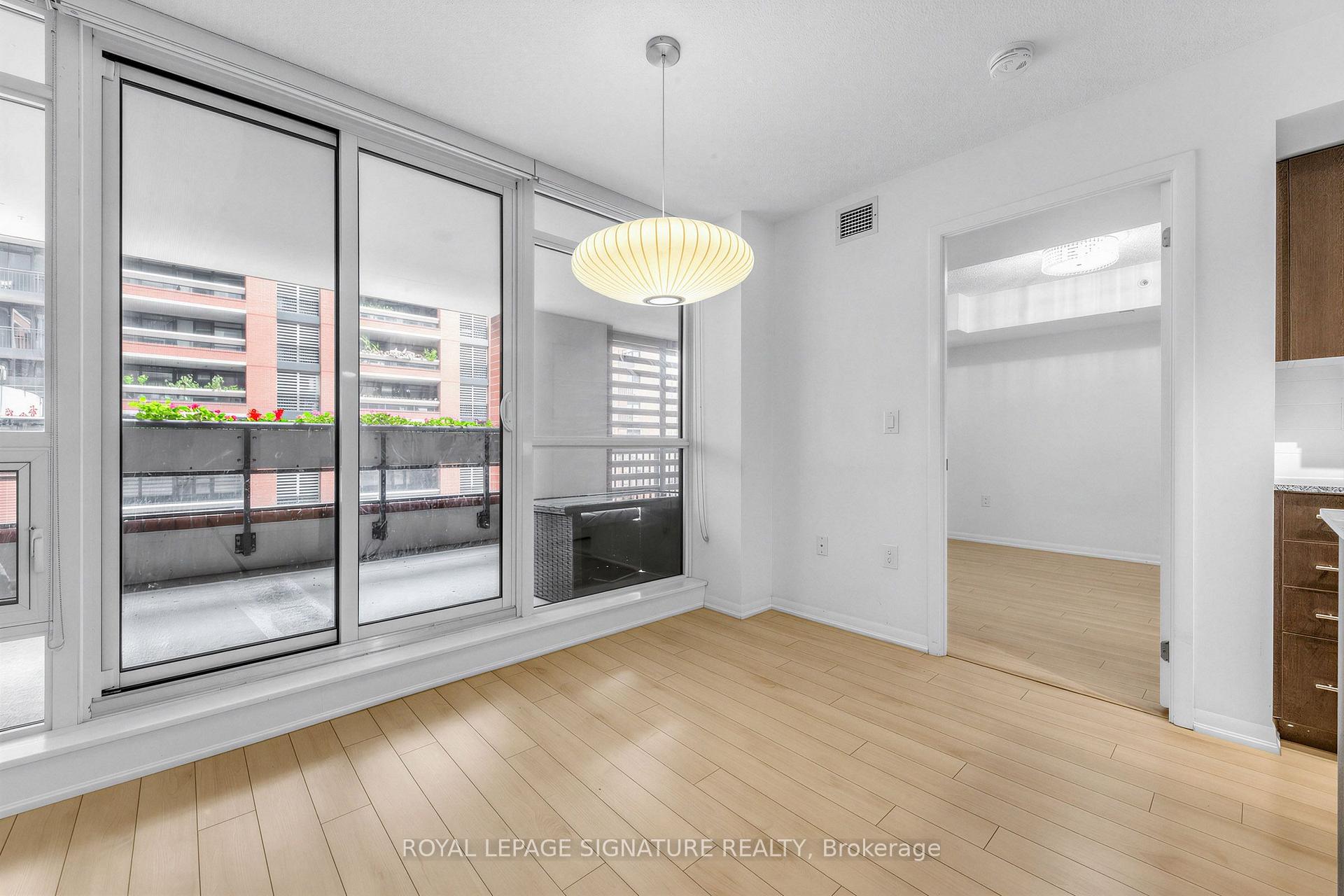 Photo 10 of Unit 331, 830 Lawrence Avenue W, North York, Yorkdale-Glen Park — HOMEH