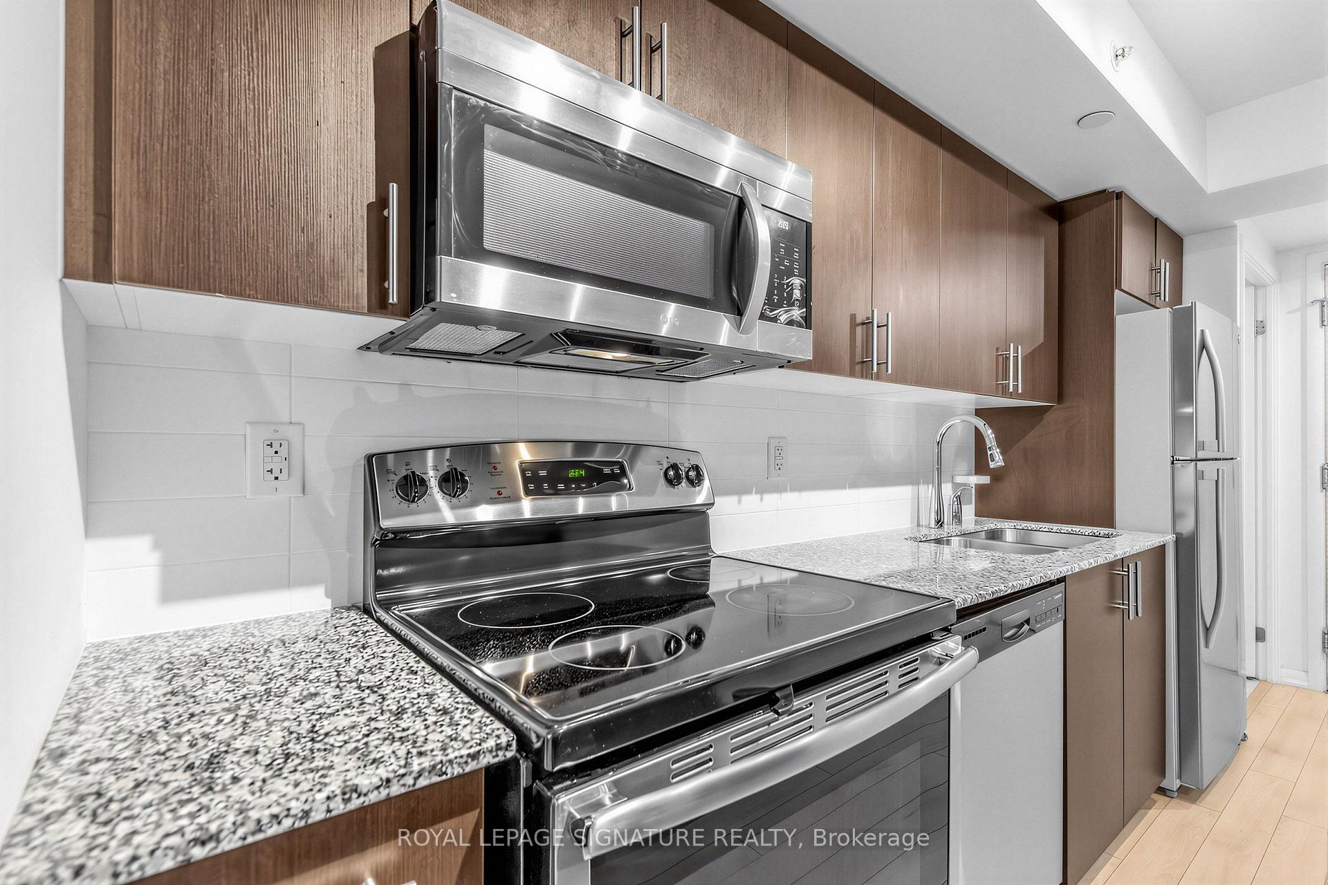 Photo 14 of Unit 331, 830 Lawrence Avenue W, North York, Yorkdale-Glen Park — HOMEH