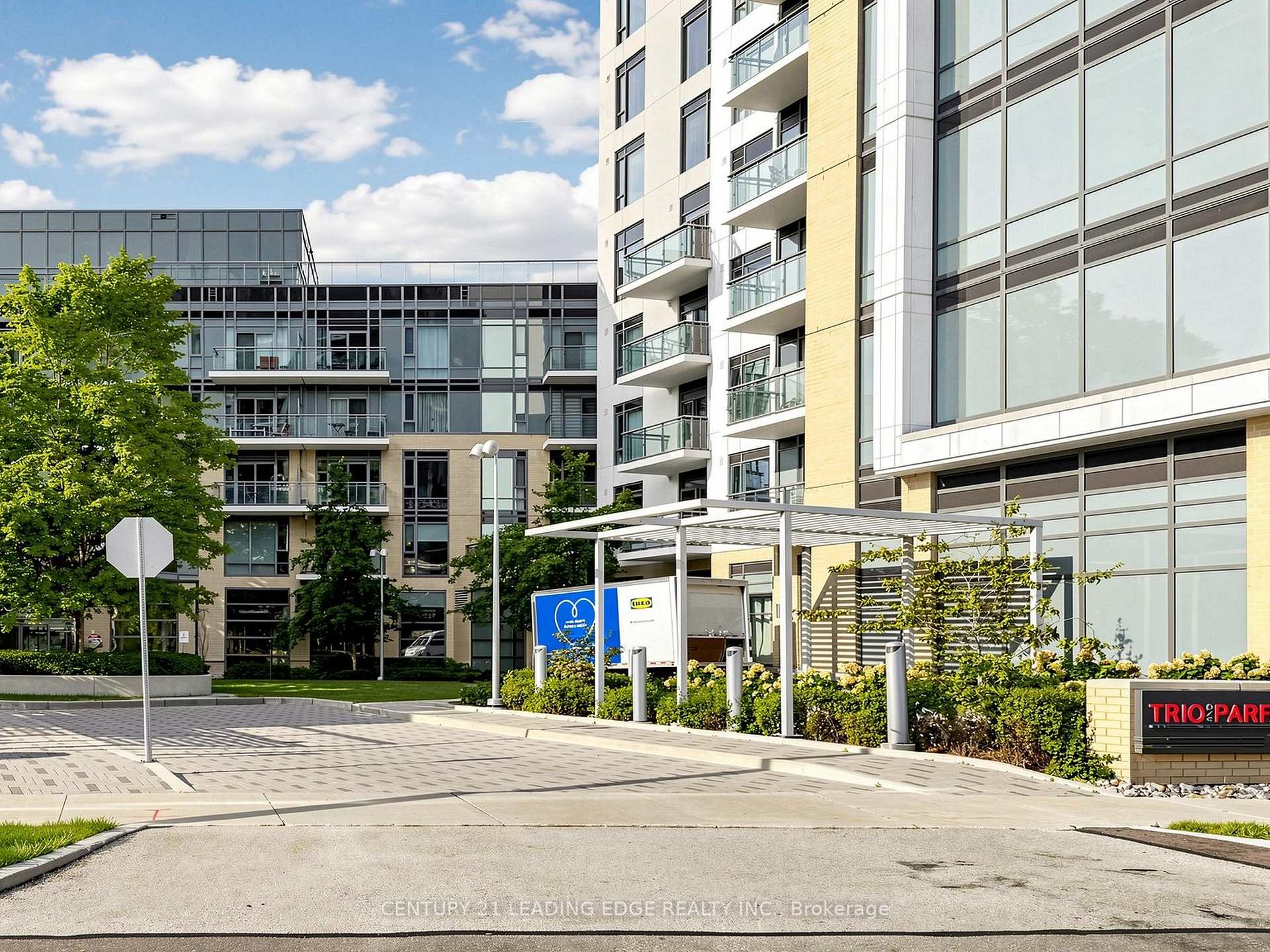 Photo 4 of Unit 427, 50 Ann O'Reilly Road, North York, Henry Farm — HOMEH
