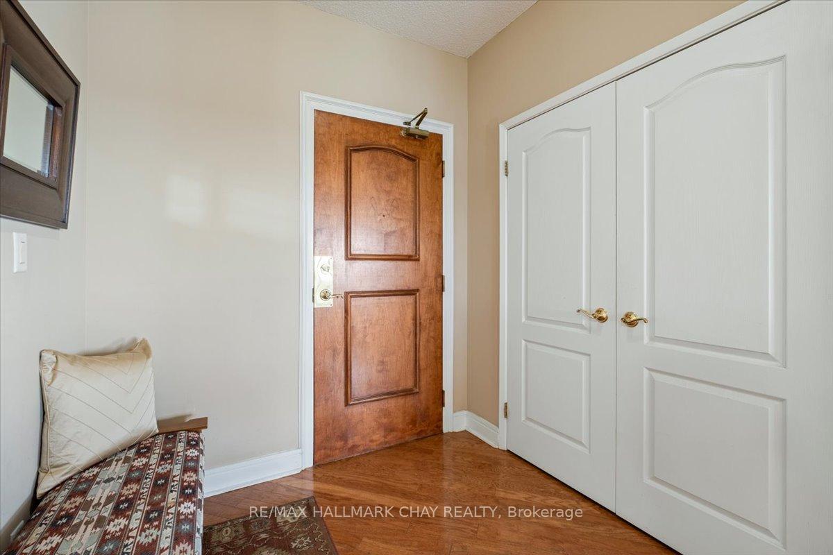 Photo 8 of Unit 1411, 2 Toronto Street, Barrie, City Centre — HOMEH