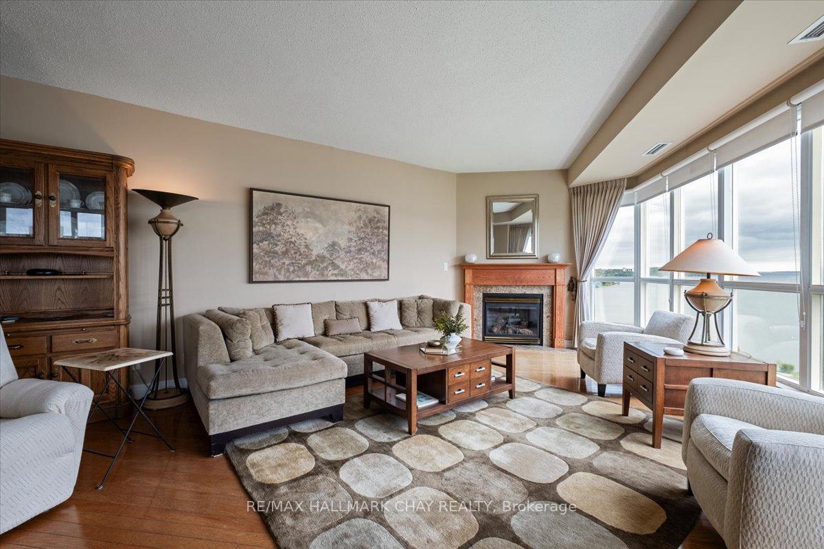 Photo 11 of Unit 1411, 2 Toronto Street, Barrie, City Centre — HOMEH
