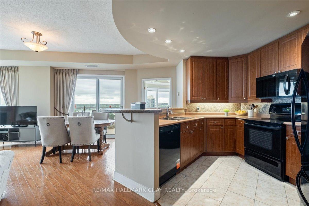 Photo 13 of Unit 1411, 2 Toronto Street, Barrie, City Centre — HOMEH