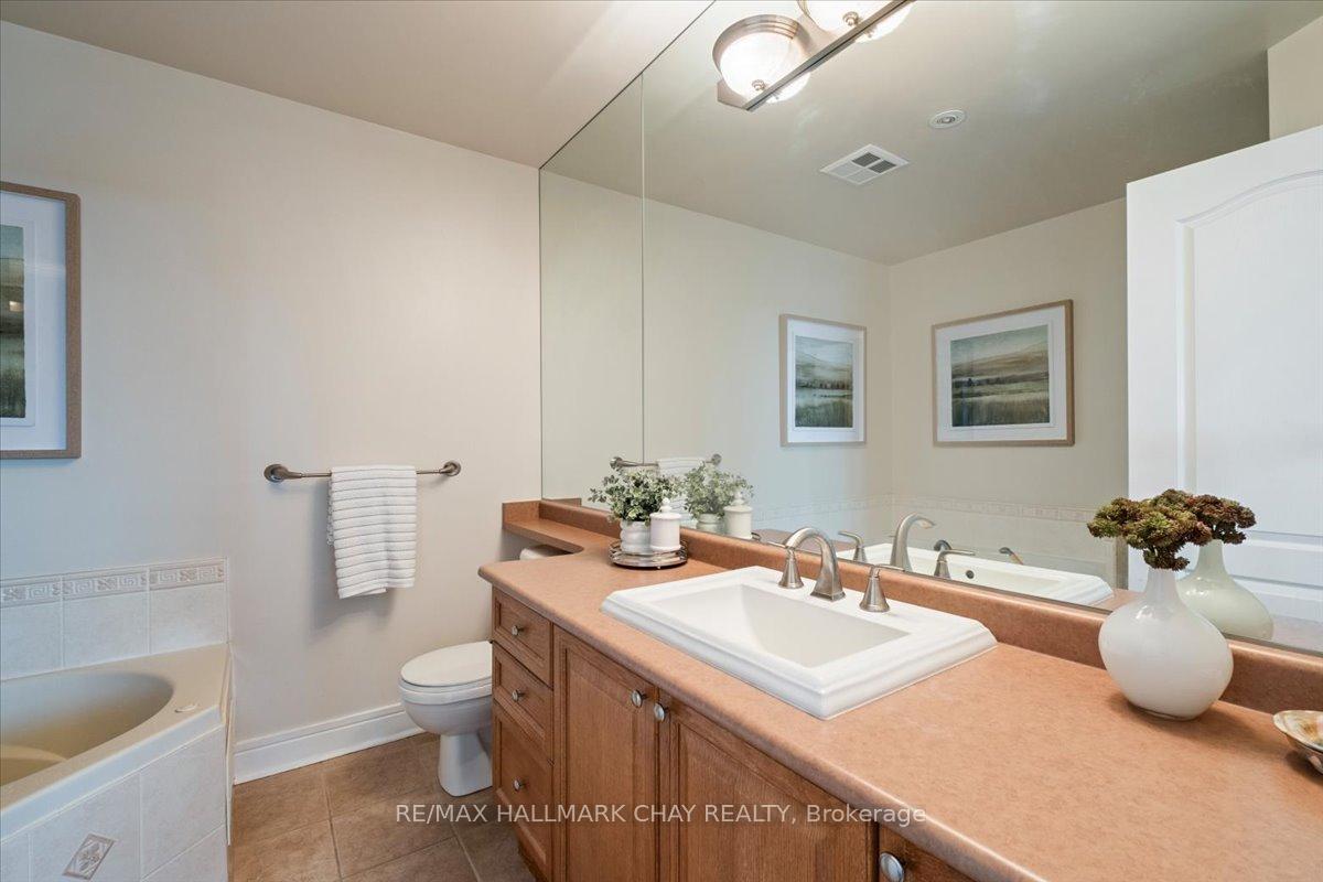 Photo 30 of Unit 1411, 2 Toronto Street, Barrie, City Centre — HOMEH