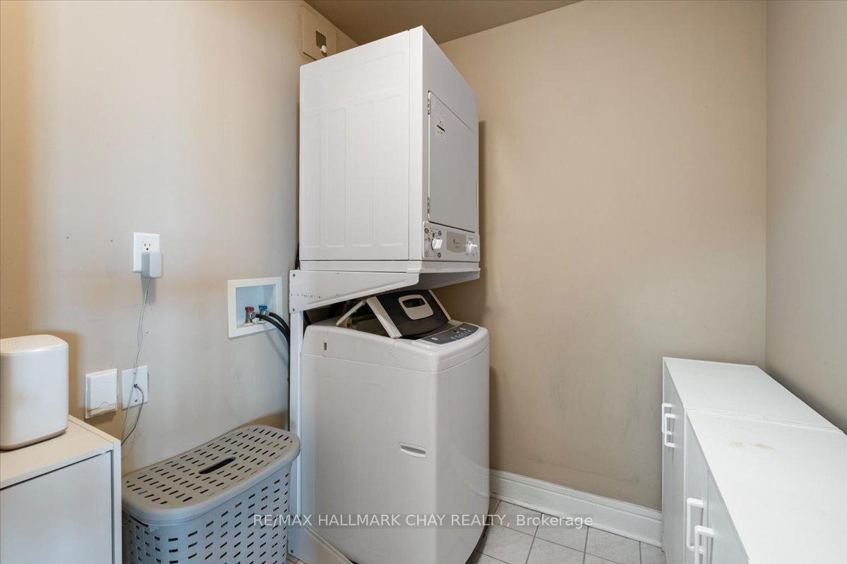 Photo 37 of Unit 1411, 2 Toronto Street, Barrie, City Centre — HOMEH