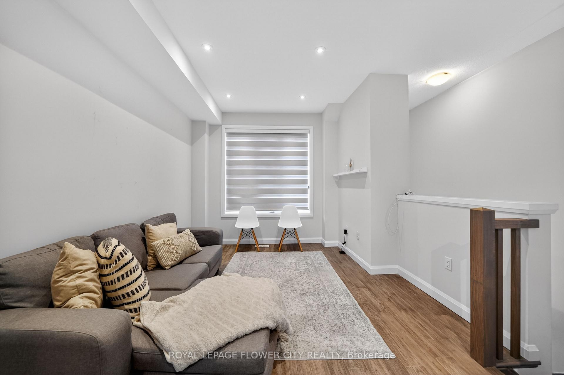 Photo 5 of Unit 28, 1169 Garner Road E, Hamilton, Ancaster — HOMEH