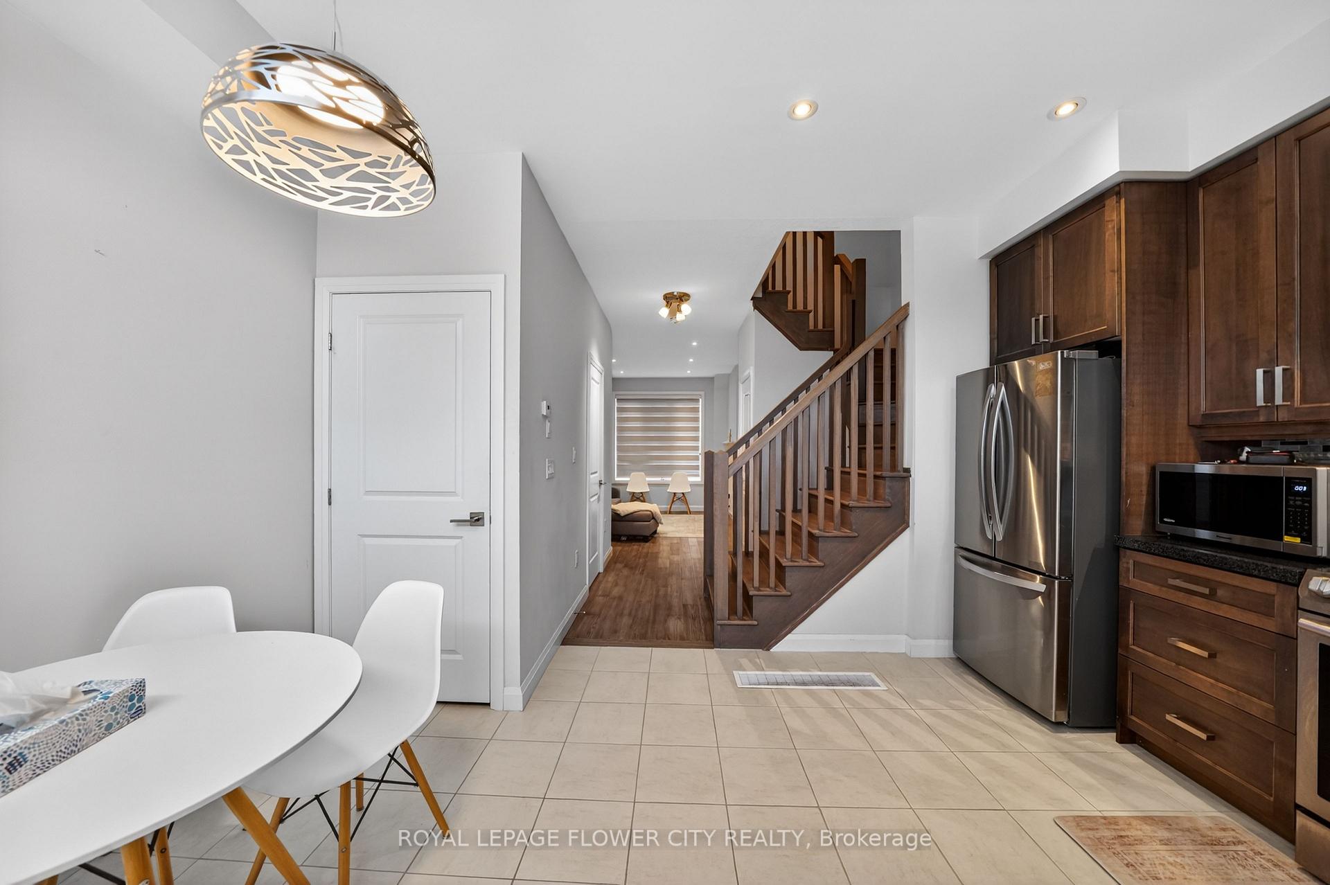 Photo 10 of Unit 28, 1169 Garner Road E, Hamilton, Ancaster — HOMEH