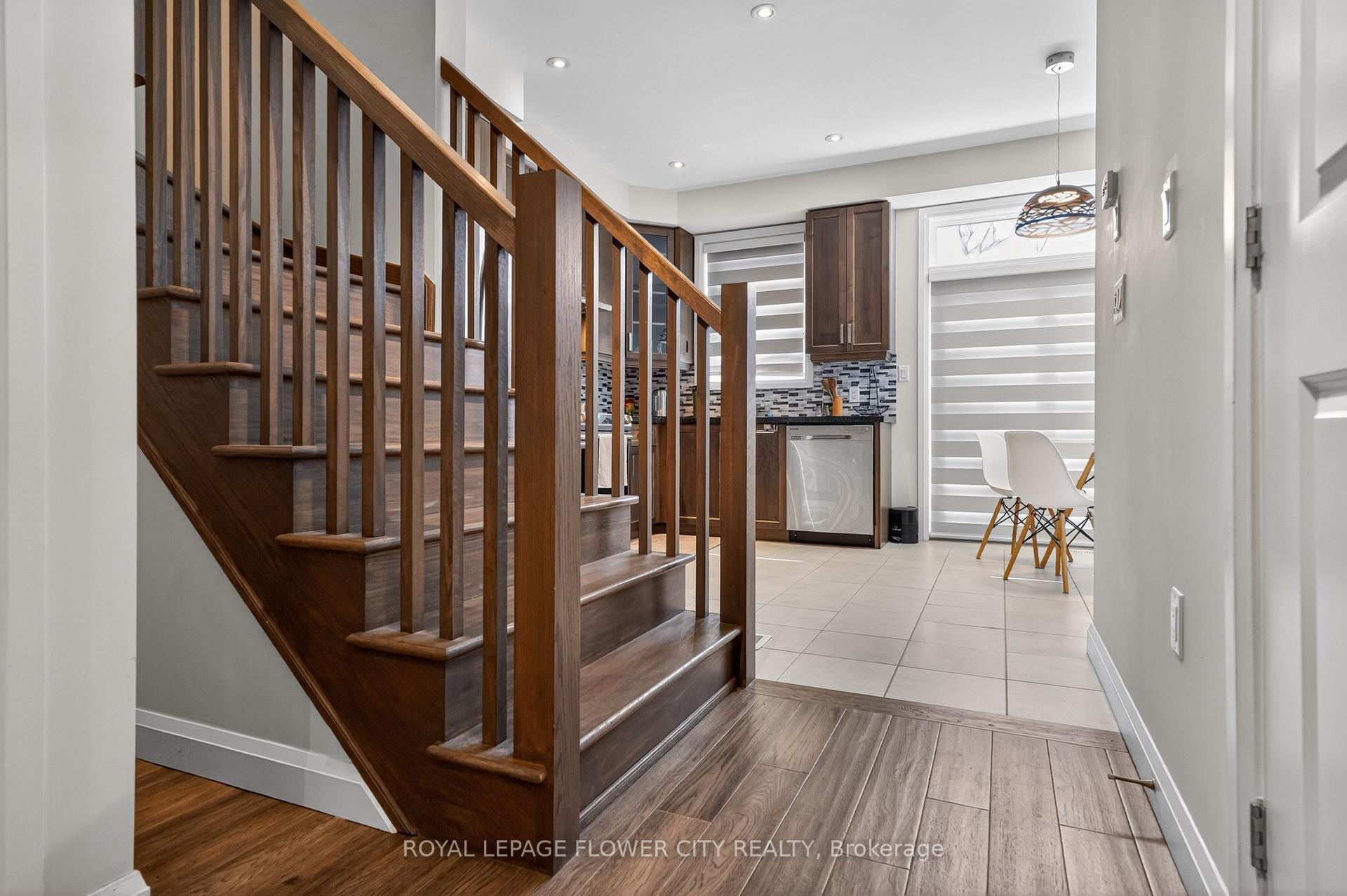 Photo 13 of Unit 28, 1169 Garner Road E, Hamilton, Ancaster — HOMEH