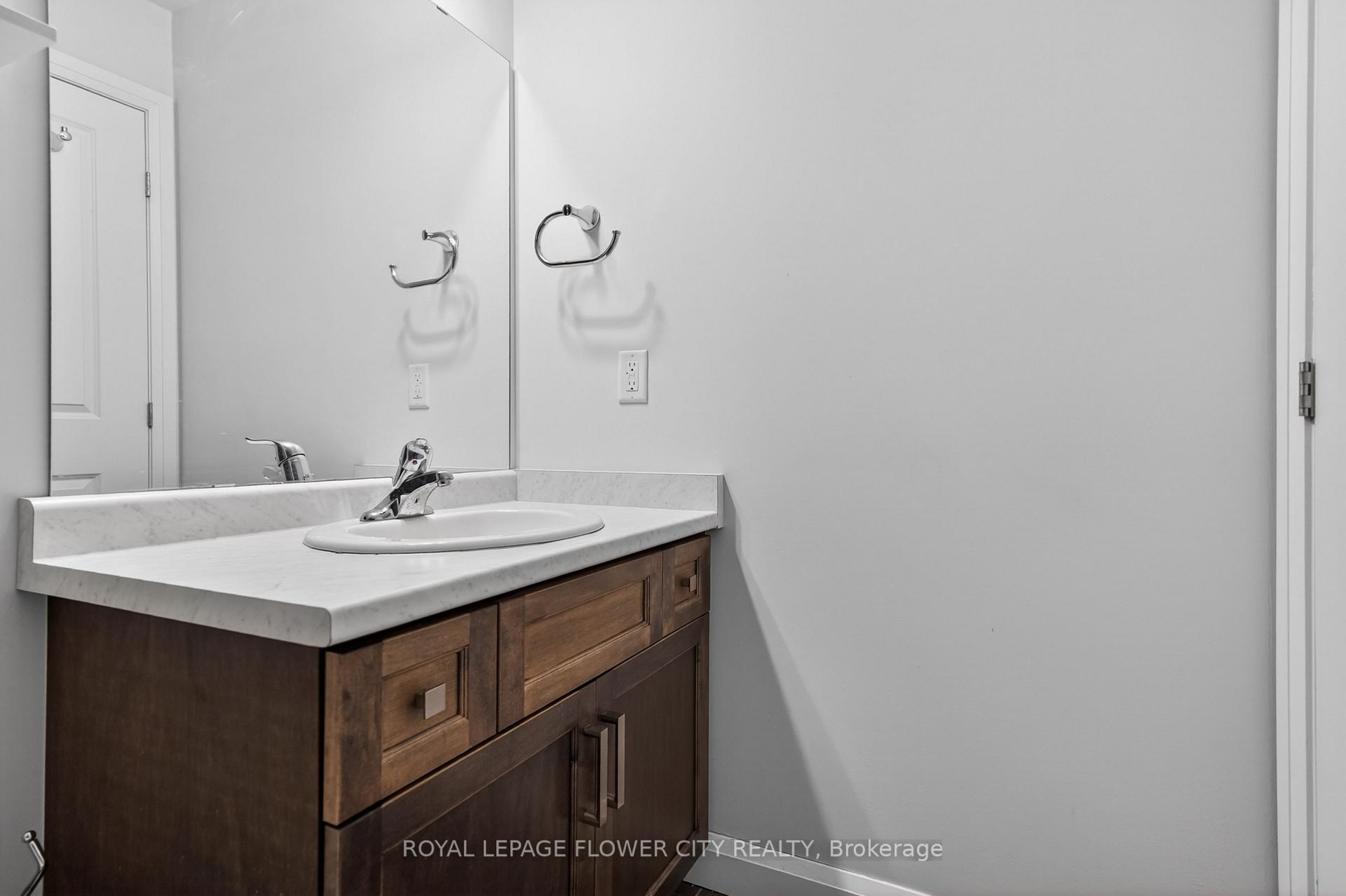Photo 22 of Unit 28, 1169 Garner Road E, Hamilton, Ancaster — HOMEH