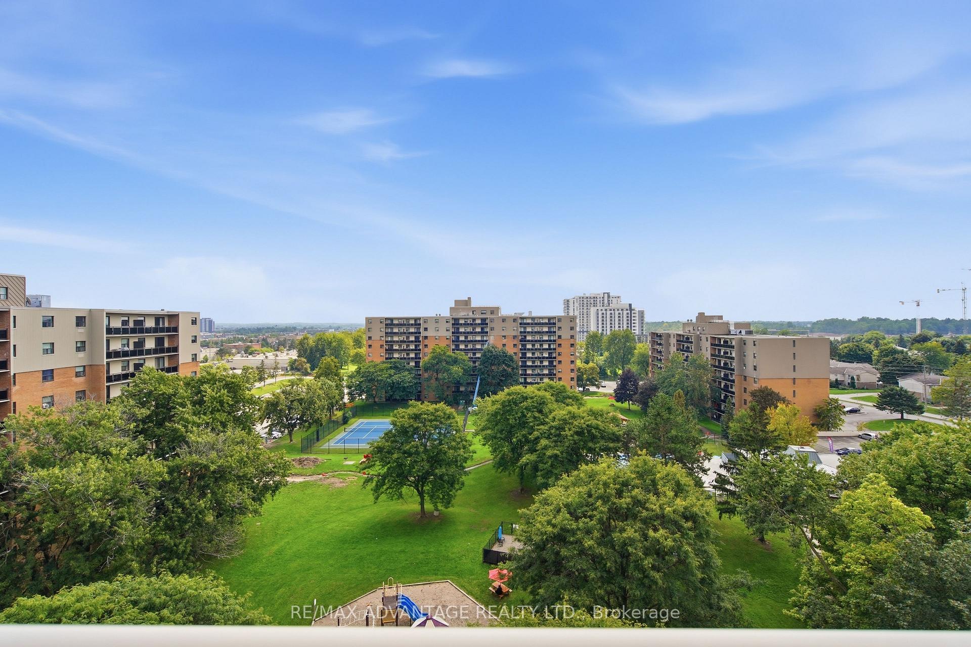 Front of Unit 1005, 931 Wonderland Road S