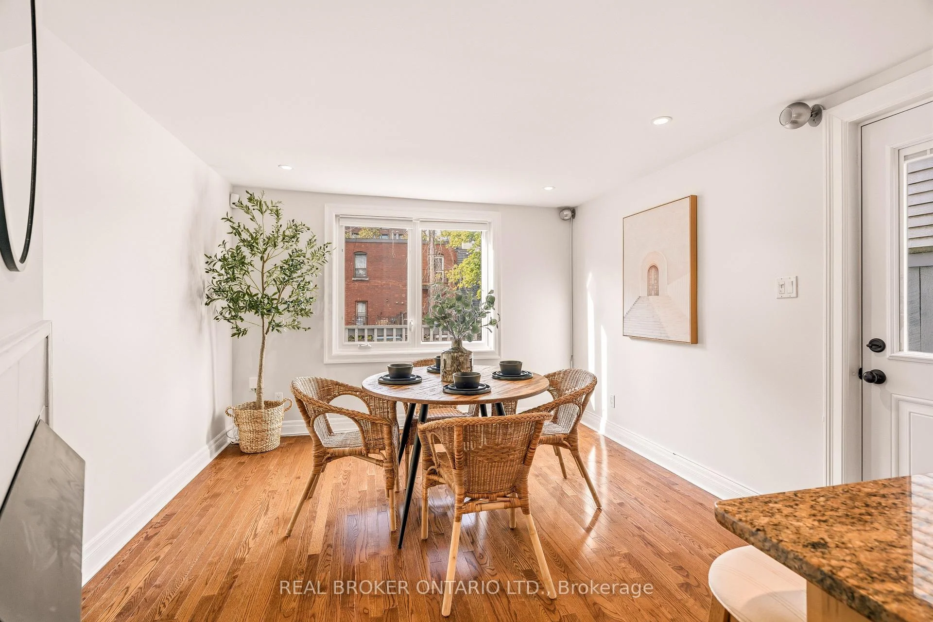 Photo 47 of 417 Daly Avenue, Ottawa, Sandy Hill — HOMEH