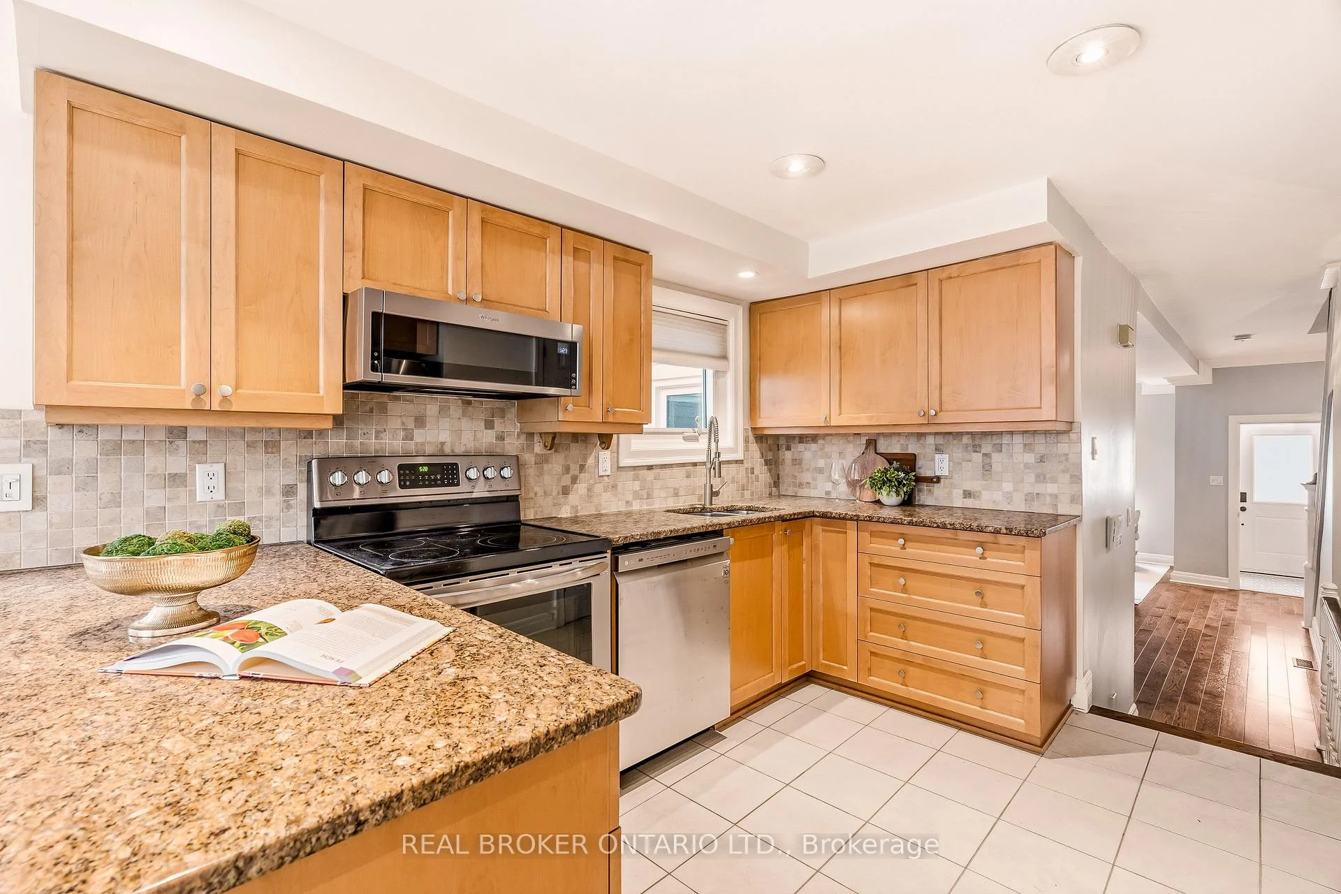 Photo 56 of 417 Daly Avenue, Ottawa, Sandy Hill — HOMEH