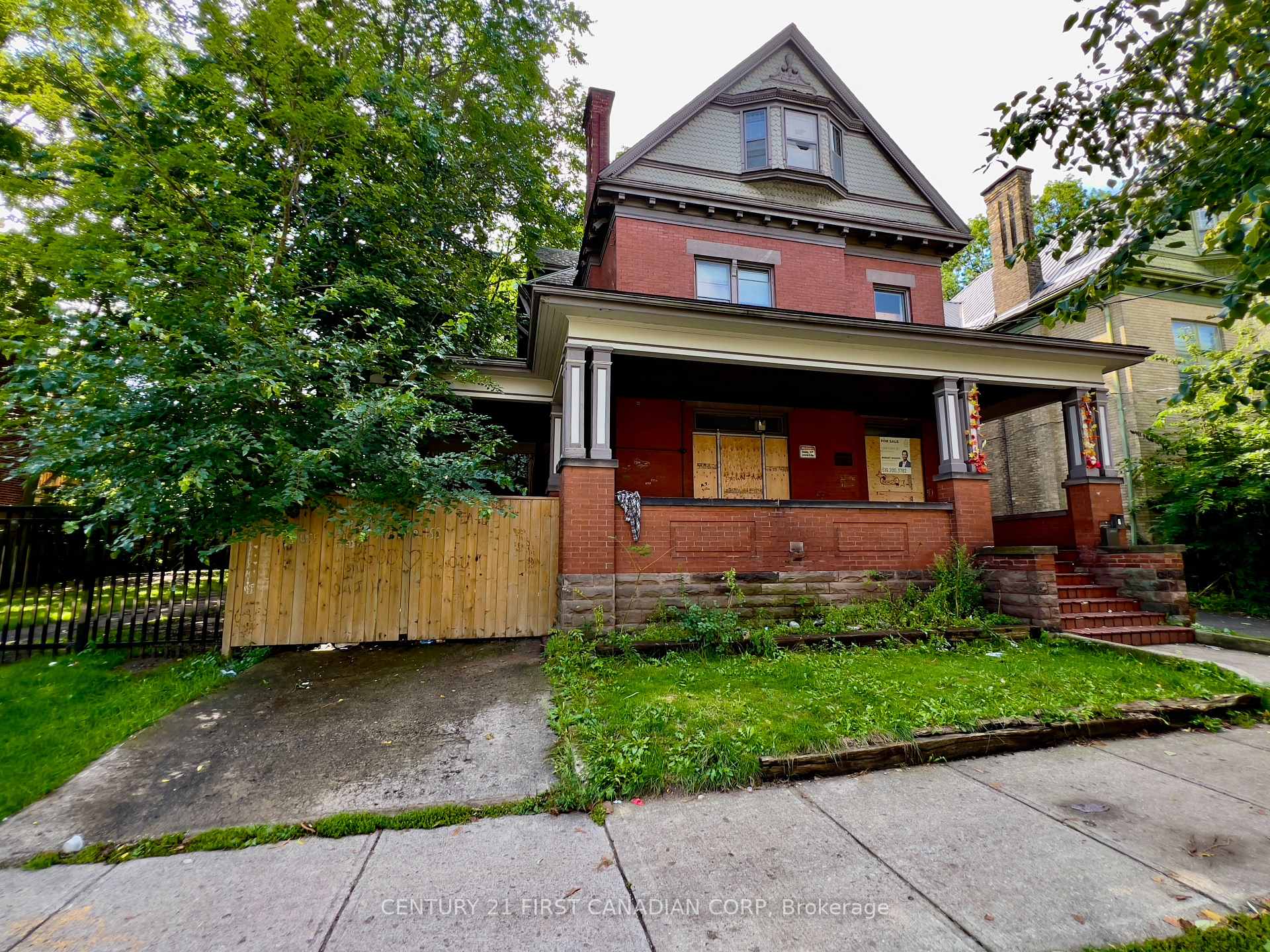 Photo 1 of 575 Queens Avenue, London, East F — HOMEH