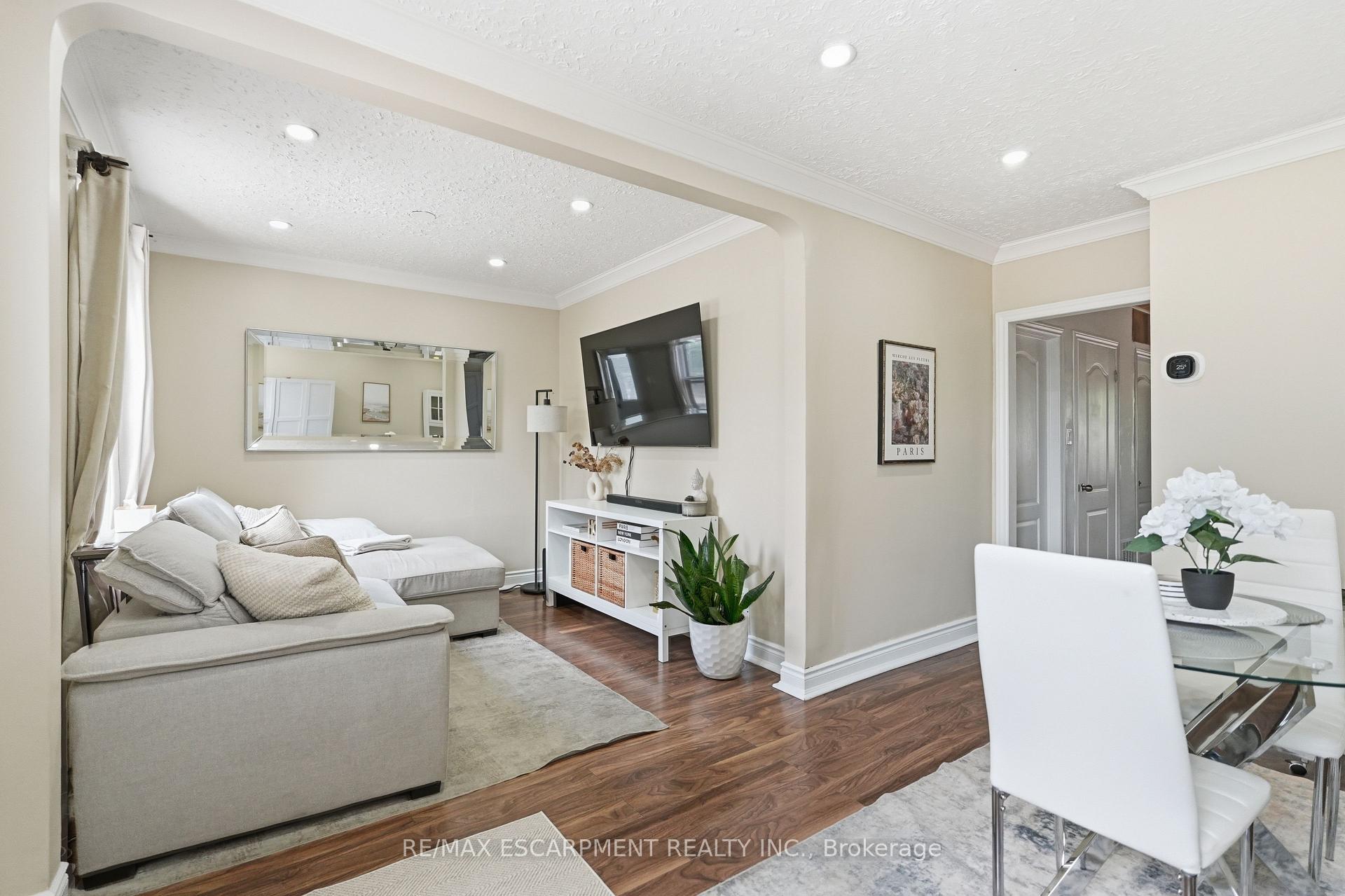 Photo 2 of 141 McAnulty Boulevard, Hamilton, Crown Point — HOMEH