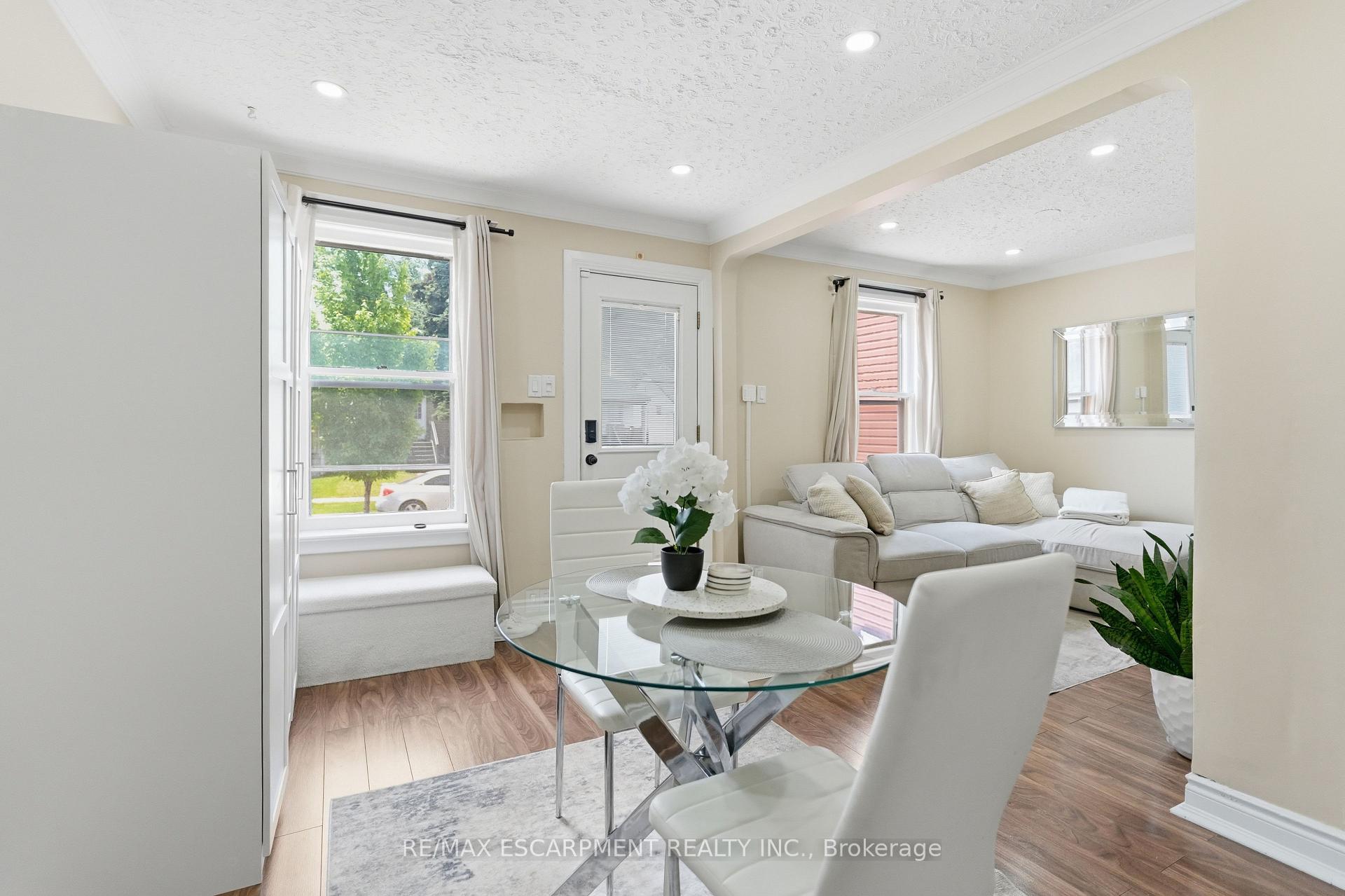 Photo 4 of 141 McAnulty Boulevard, Hamilton, Crown Point — HOMEH