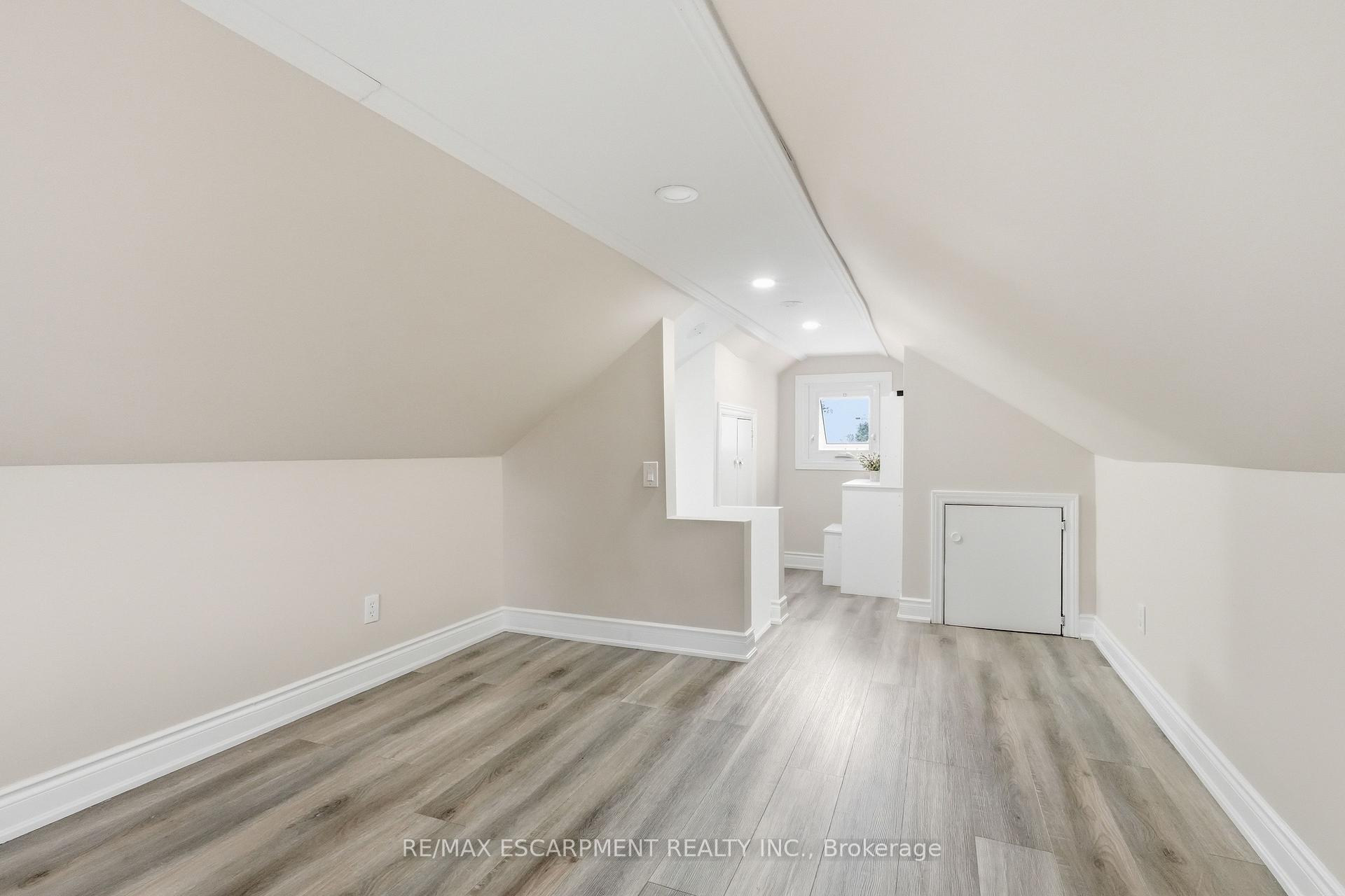 Photo 20 of 141 McAnulty Boulevard, Hamilton, Crown Point — HOMEH