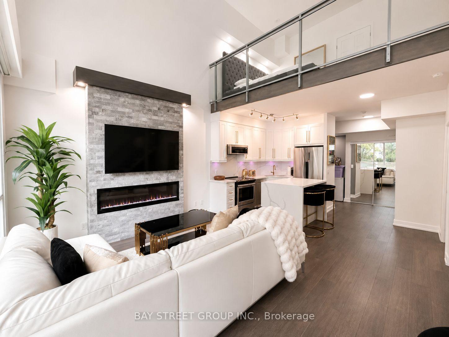 Photo 2 of Unit 609, 223 Webb Drive, Mississauga, City Centre — HOMEH